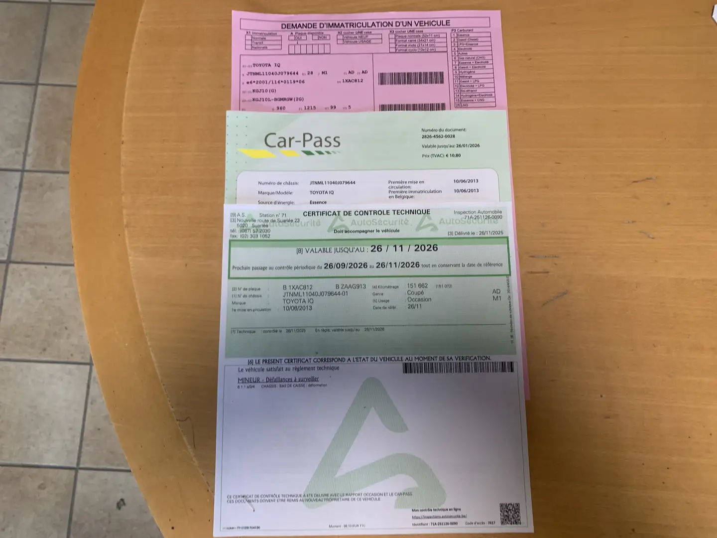 Toyota iQ iQ 1.0i VVT-i Style..Airco..!! GARANTIE 2 ANS !! Blanc - 2