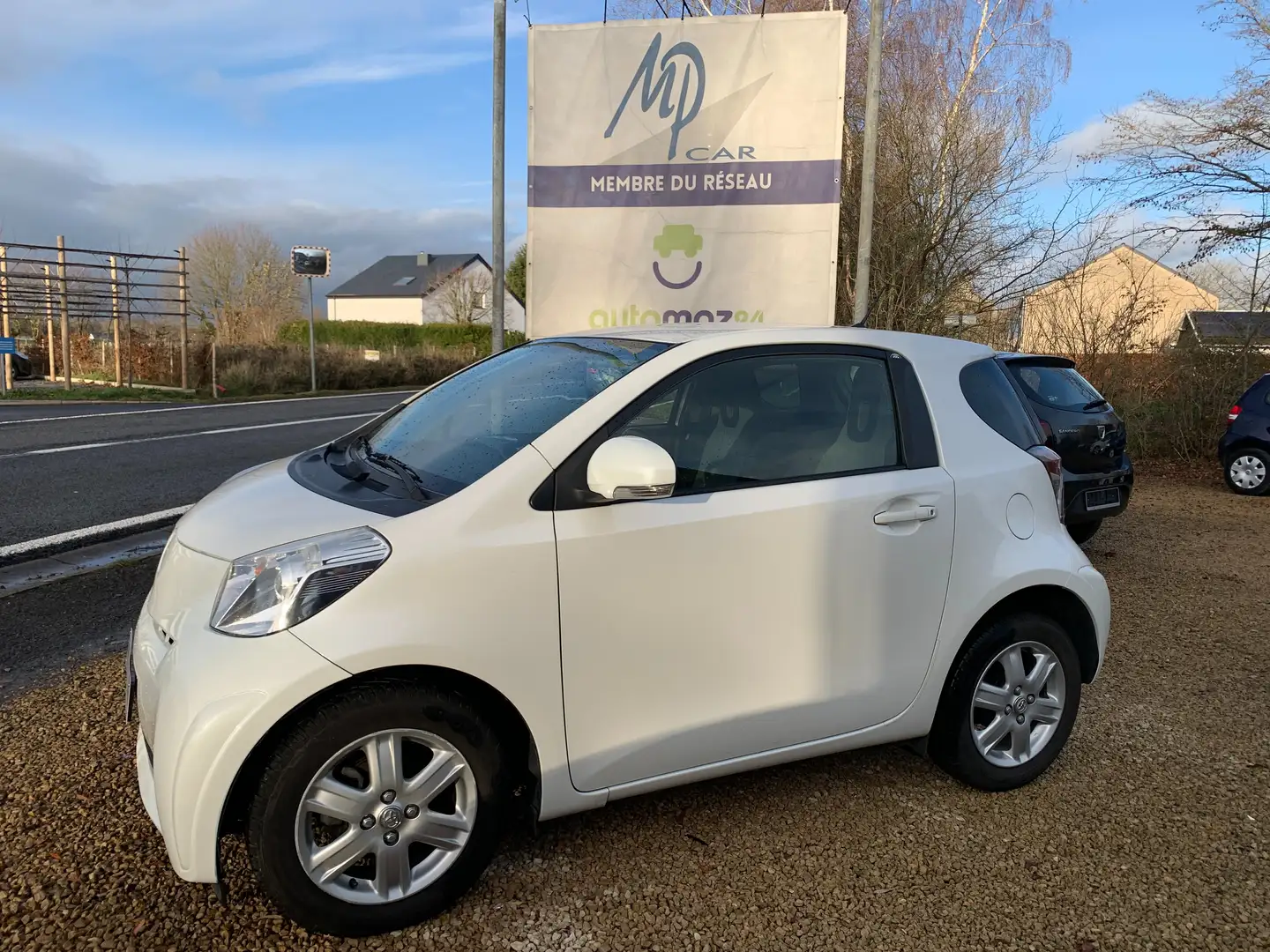 Toyota iQ iQ 1.0i VVT-i Style..Airco..!! GARANTIE 2 ANS !! Blanc - 1