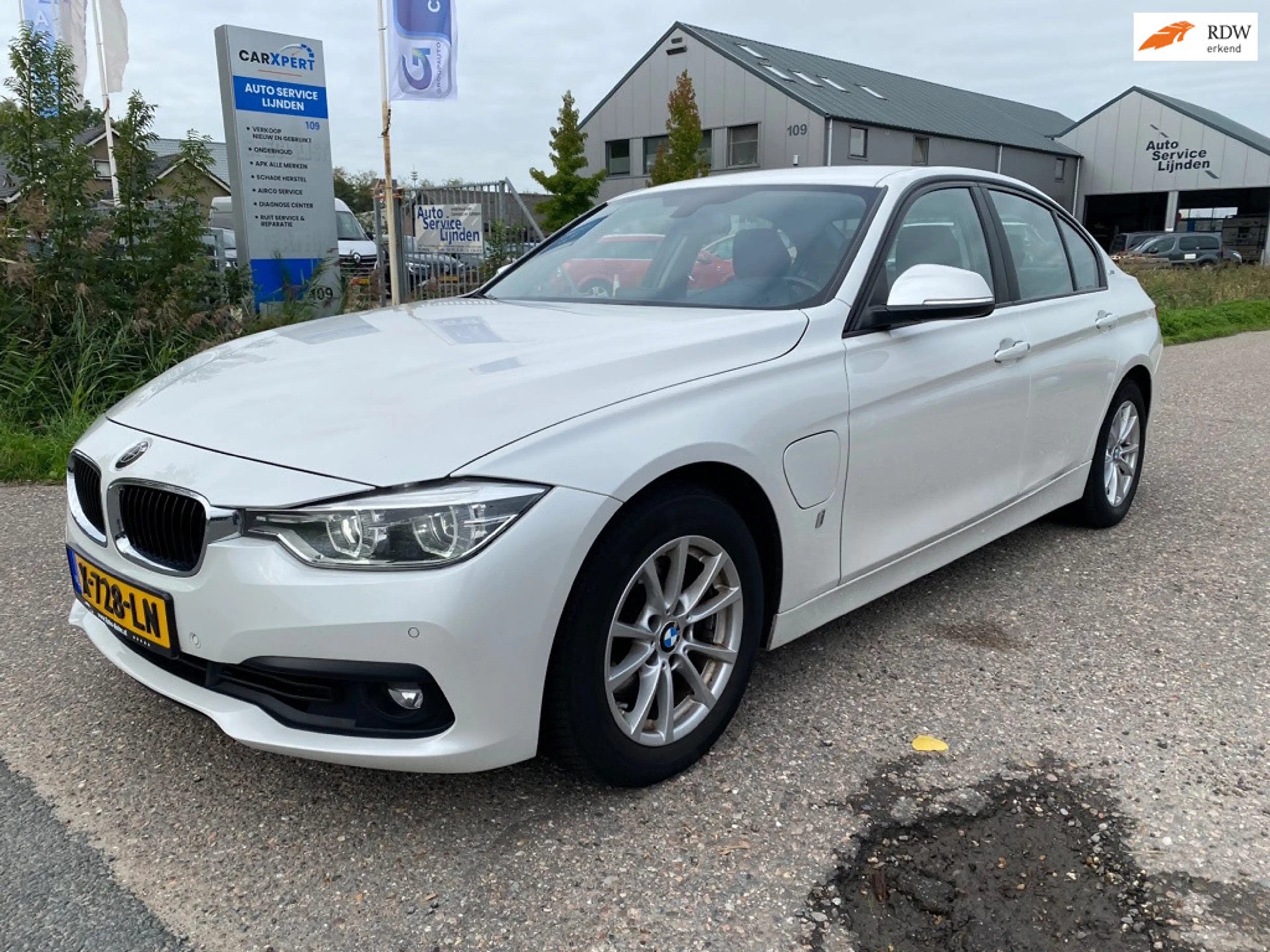 BMW 330 3-serie 330e