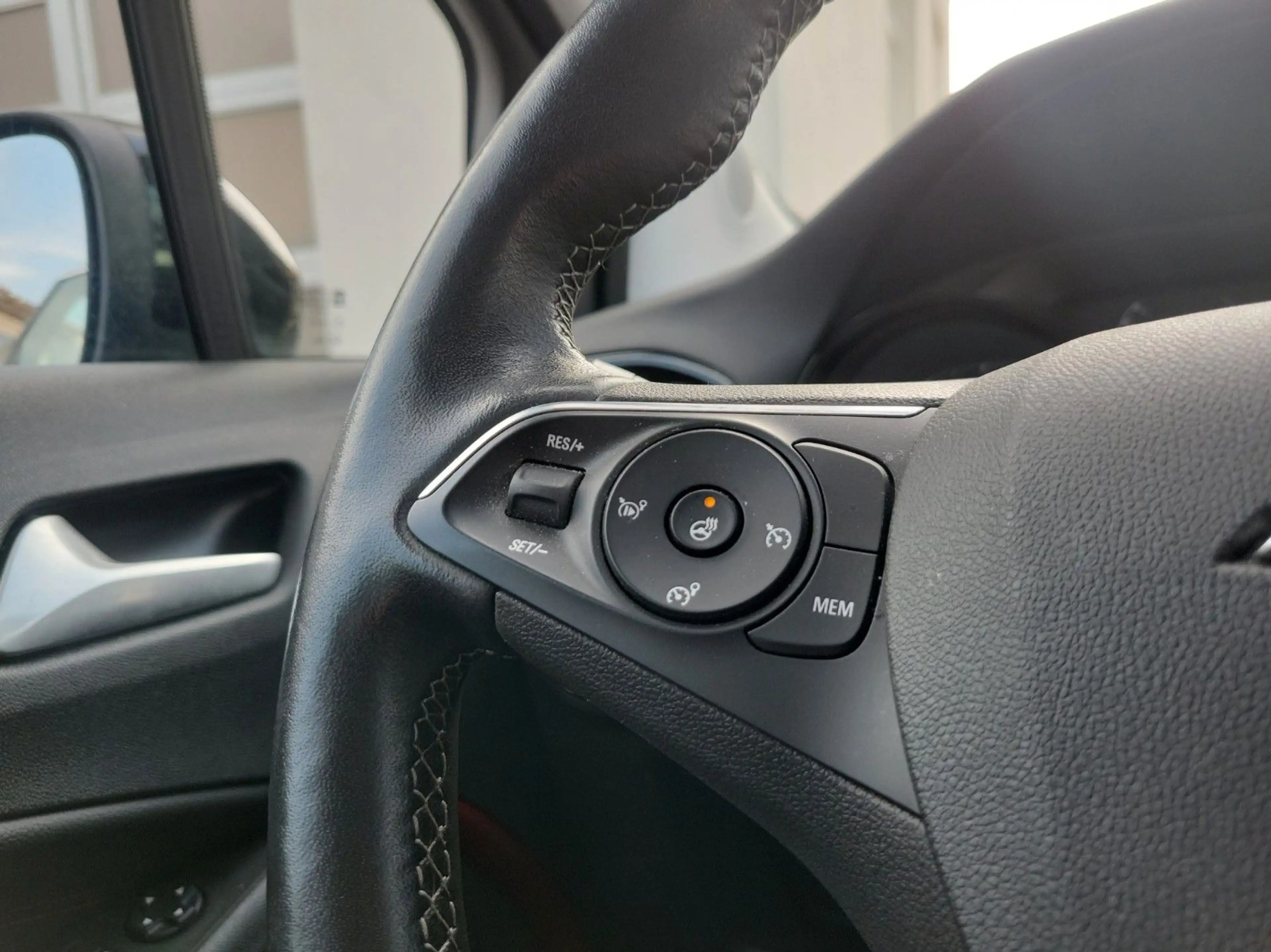 Opel Crossland X Crossland "GS Line" 1-Hand/Navi/Premium Sitze — photo 12