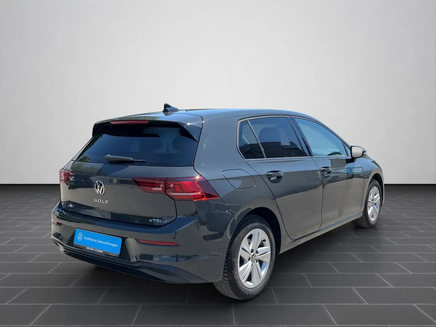 Volkswagen Golf VIII 1.5 TSI DSG Life SHZ RFK LEDACC KLIMA Grau - 2