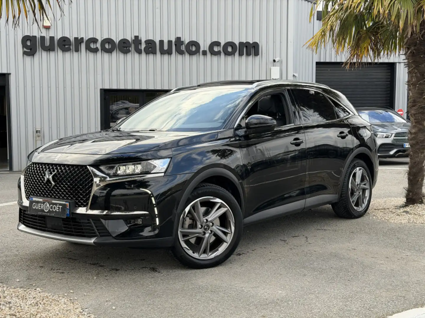 DS Automobiles DS 7 Crossback E-TENSE 4X4 300CH RIVOLI Noir - 2