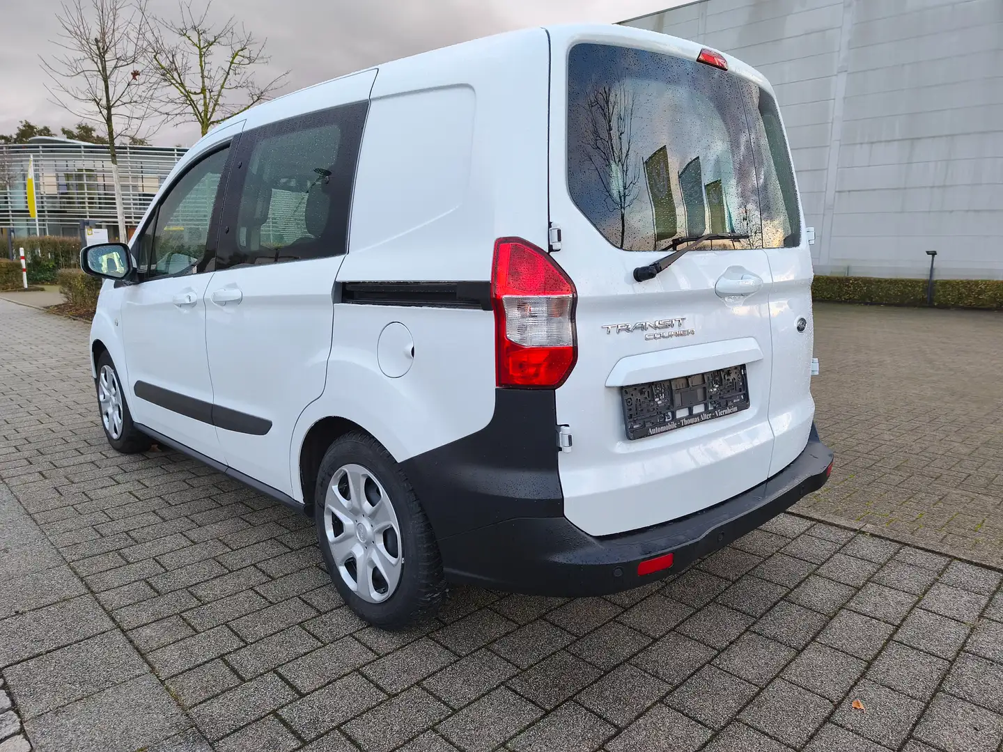 Ford Transit Courier 1.0 100 PS 6.Gang EcoBoost/14 Tkm/1.Hd/ Weiß - 2