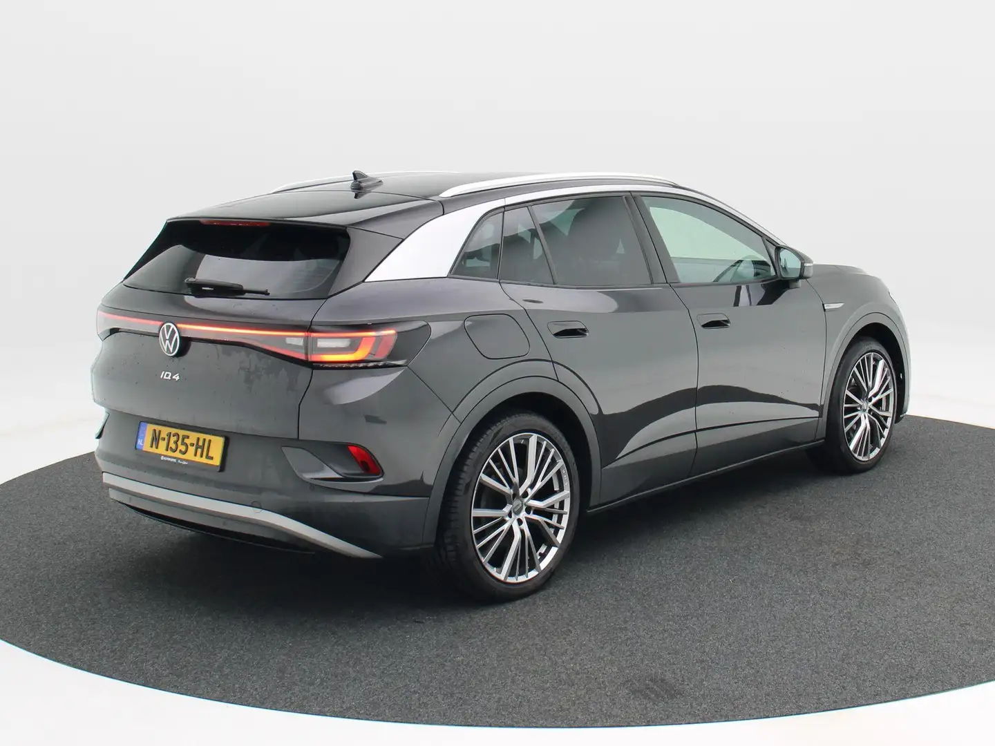 Volkswagen ID.4 Life 77 kWh 204 Pk Automaat | Leder | Adaptive Cru Grijs - 2