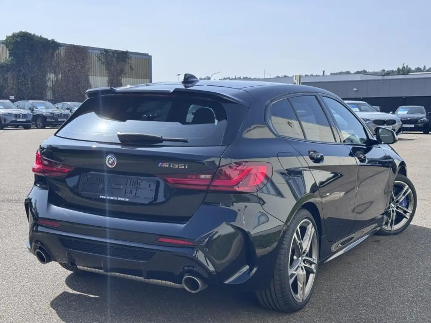 BMW 135 M135i xDrive Zwart - 2