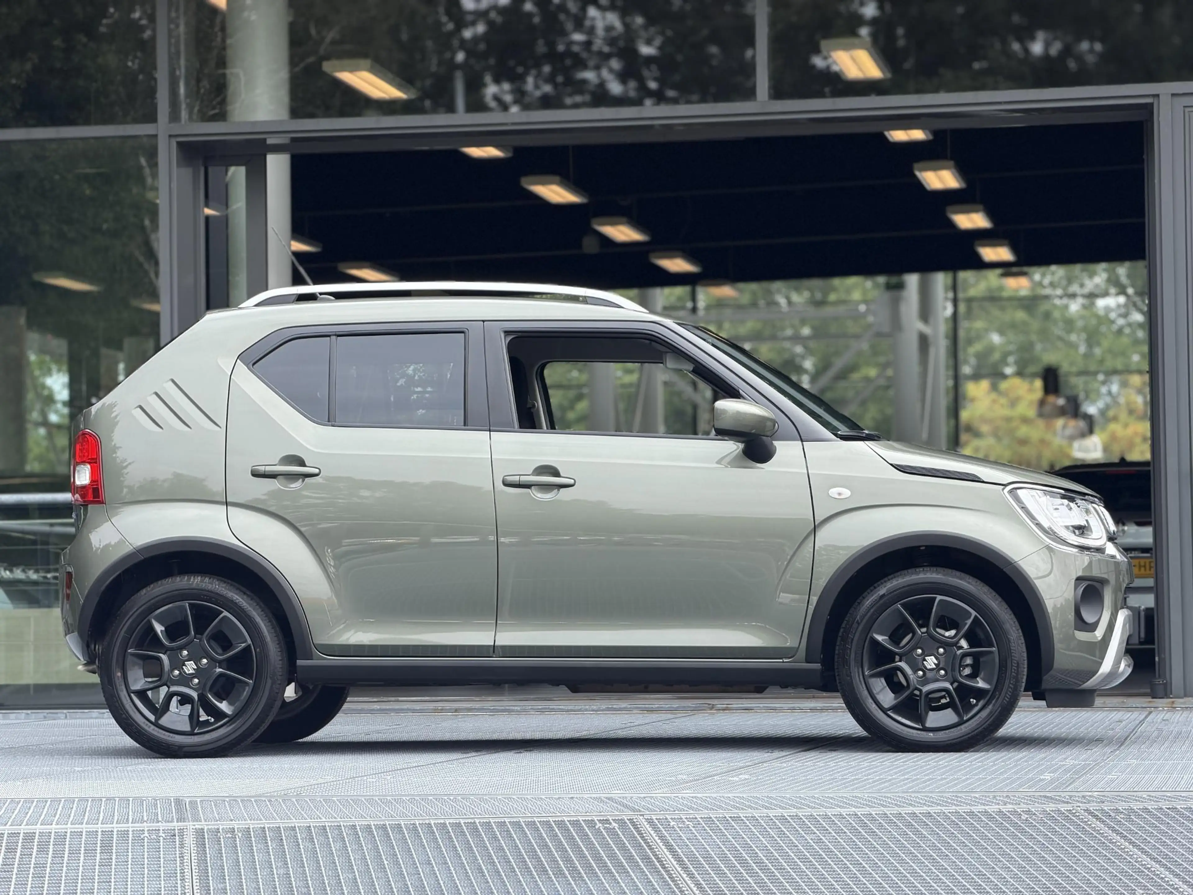 Suzuki Ignis 1.2 Smart Hybrid Select CVT Automaat 83PK | Carpla — photo 17