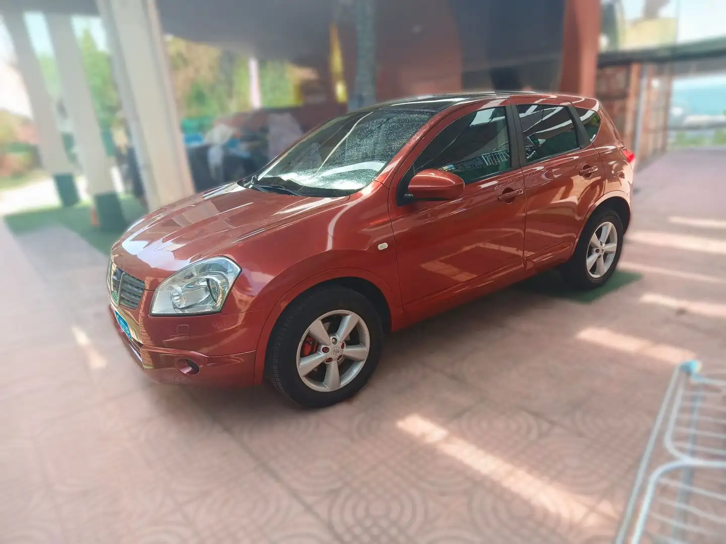 Nissan Qashqai 2.0 TEKNA 4x4 Nav+CaViTra+Piel Negra Naranja - 2