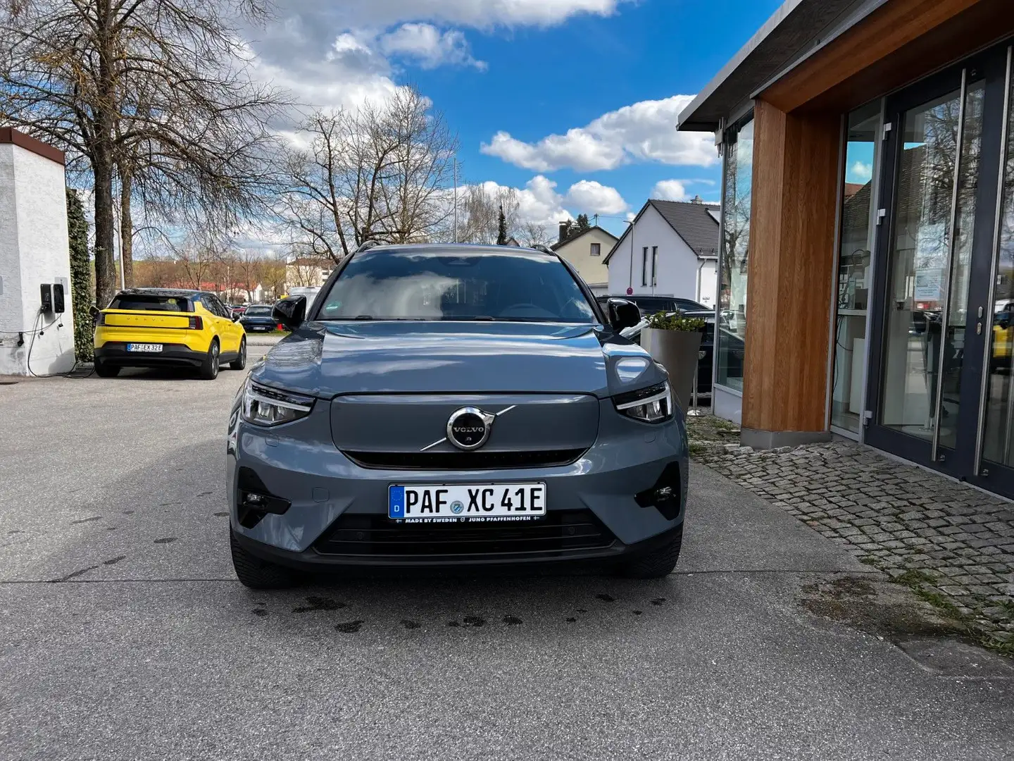 Volvo XC40 Recharge Ultimate/Connect Textil/++ Grau - 2