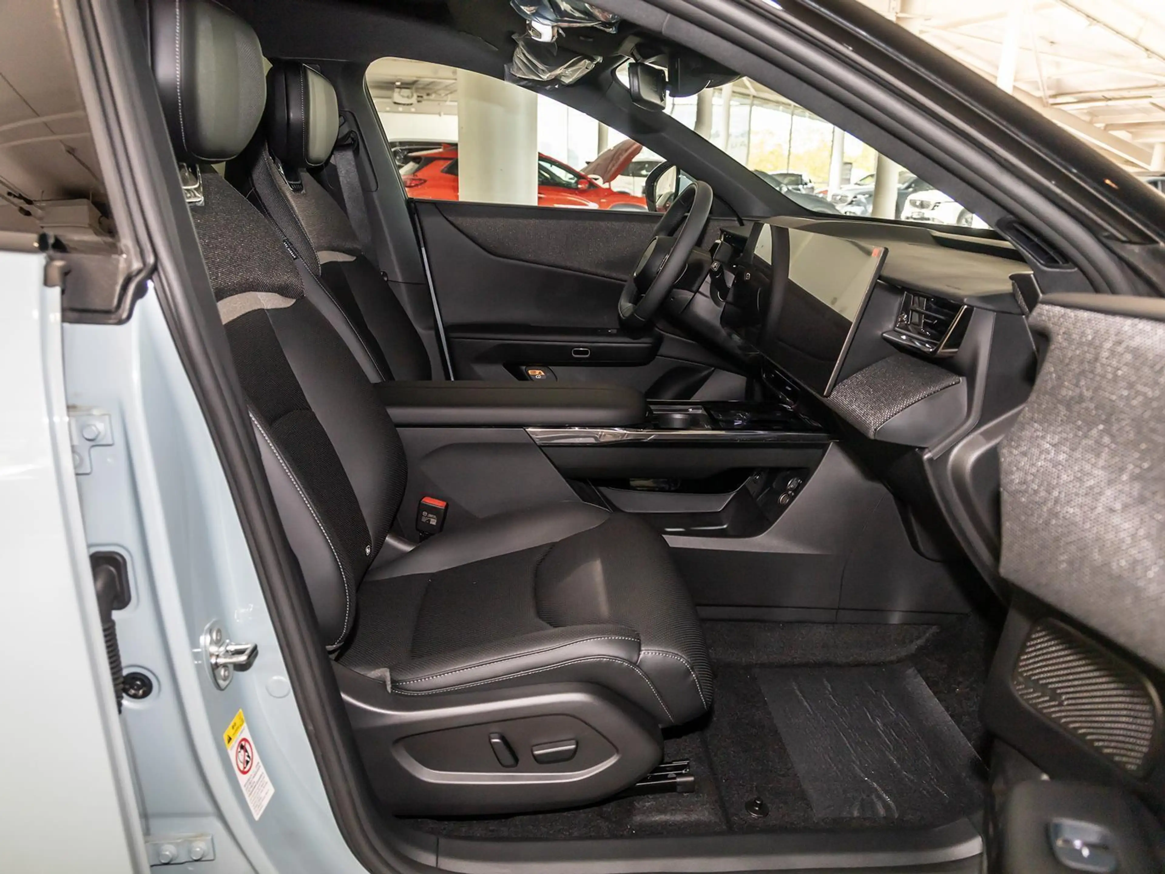 Mazda CX-6e EV Takumi Pano TWA 360° SHZ KHZ BT HUD — photo 9