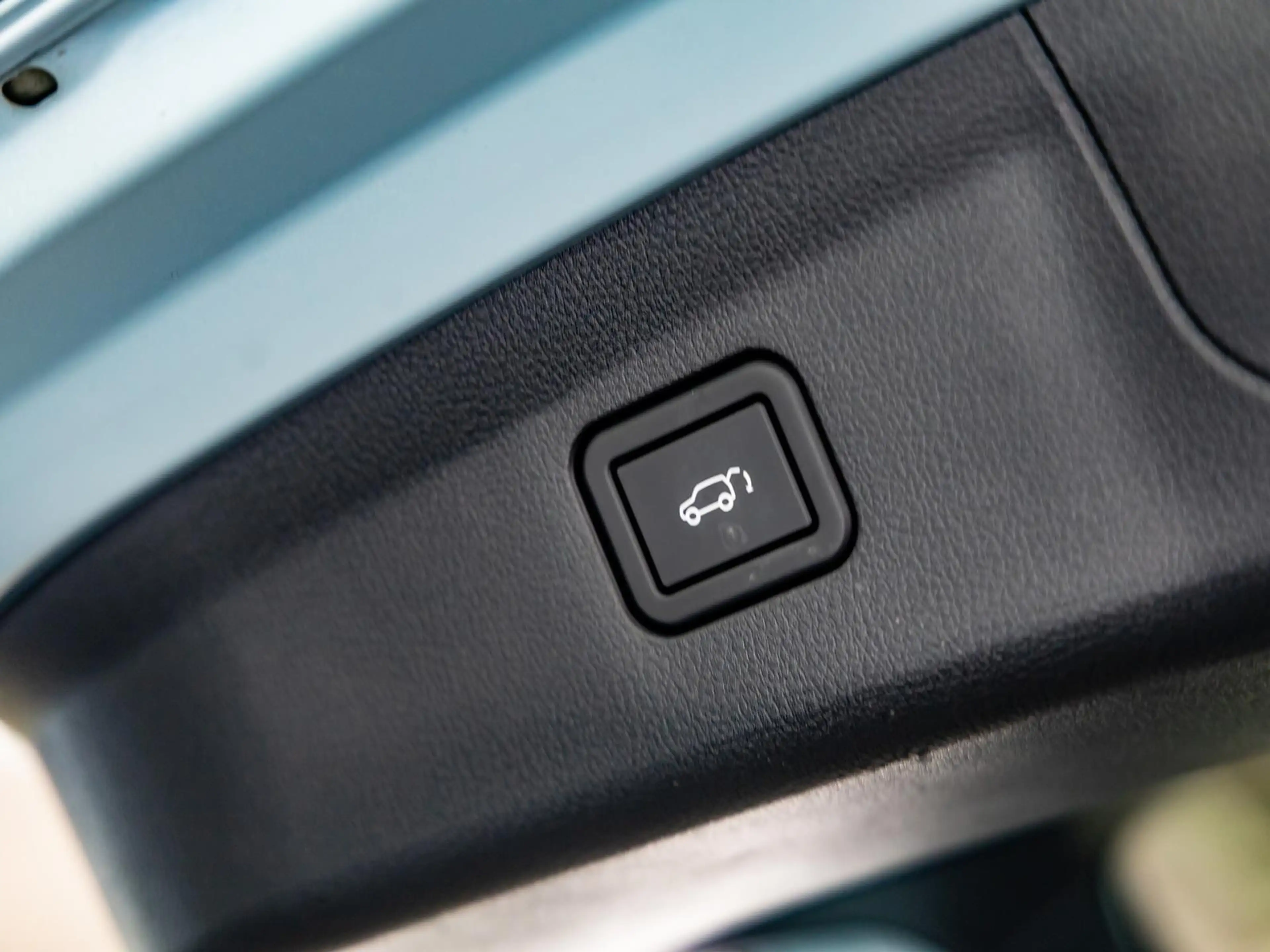Mazda CX-6e EV Takumi Pano TWA 360° SHZ KHZ BT HUD — photo 8