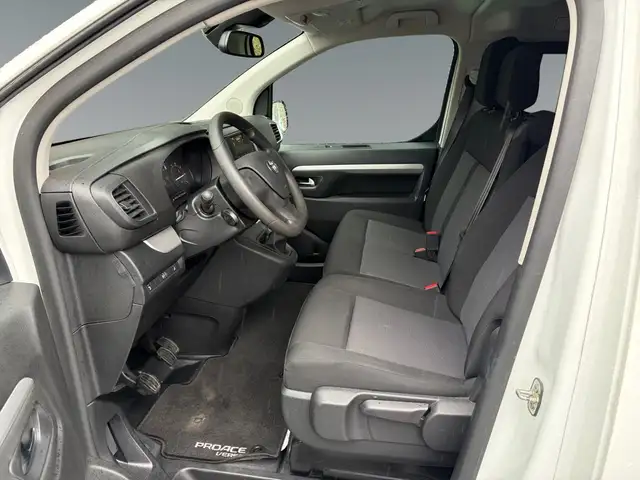 Toyota Proace view 10