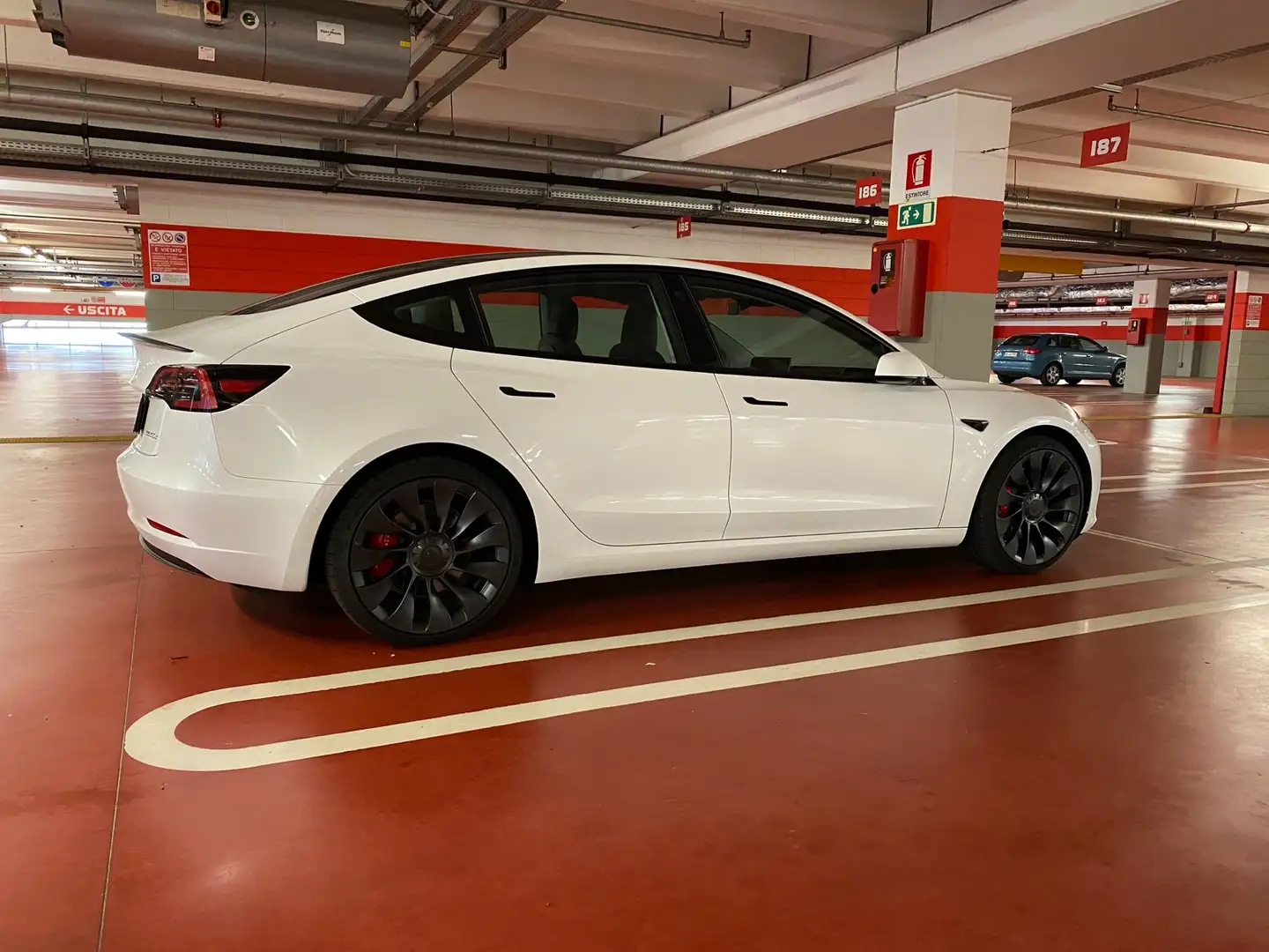 Tesla Model 3 Performance Dual Motor awd Performnace Bianco - 2