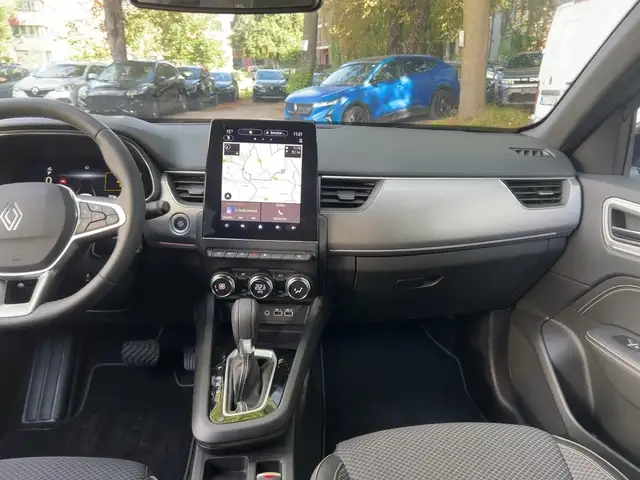 Renault Arkana view 12