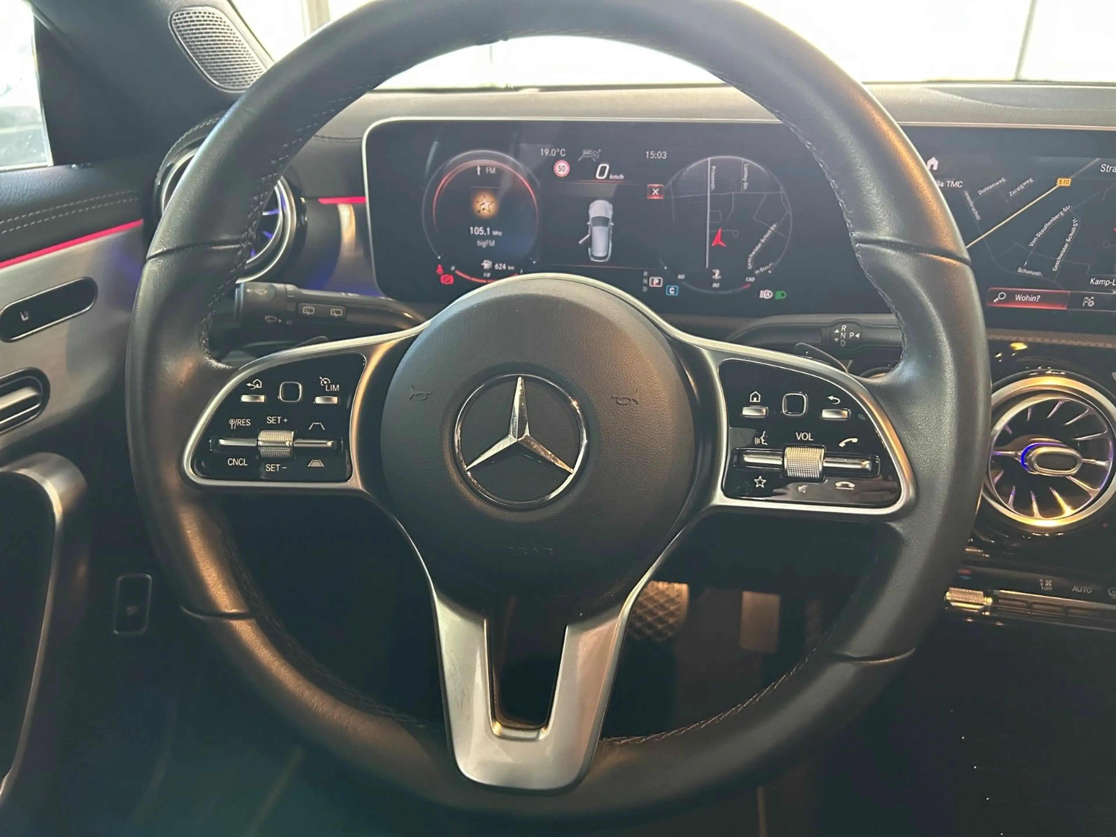 Mercedes-Benz CLA 200 CLA200 Shootig Automatik Navi Leder LED 43000km — photo 12