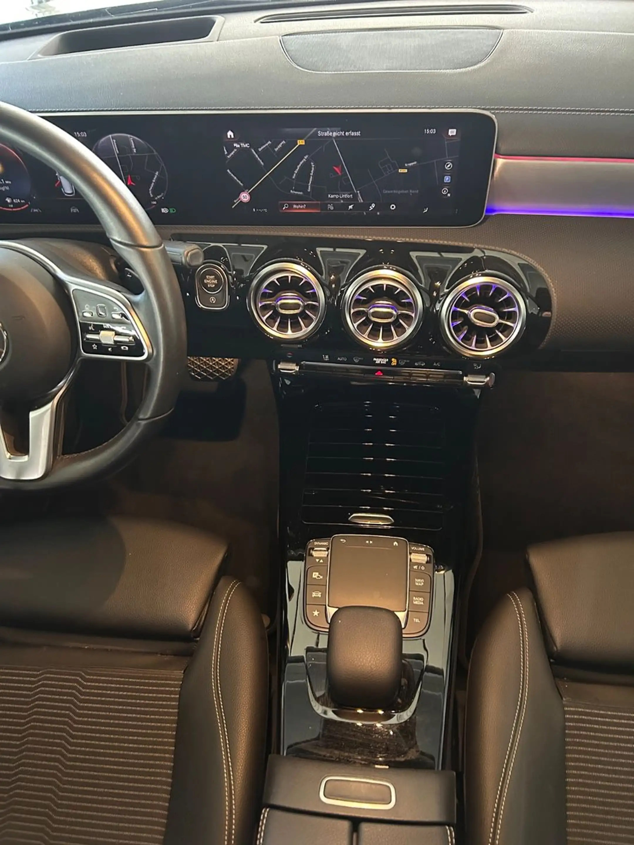 Mercedes-Benz CLA 200 CLA200 Shootig Automatik Navi Leder LED 43000km — photo 11