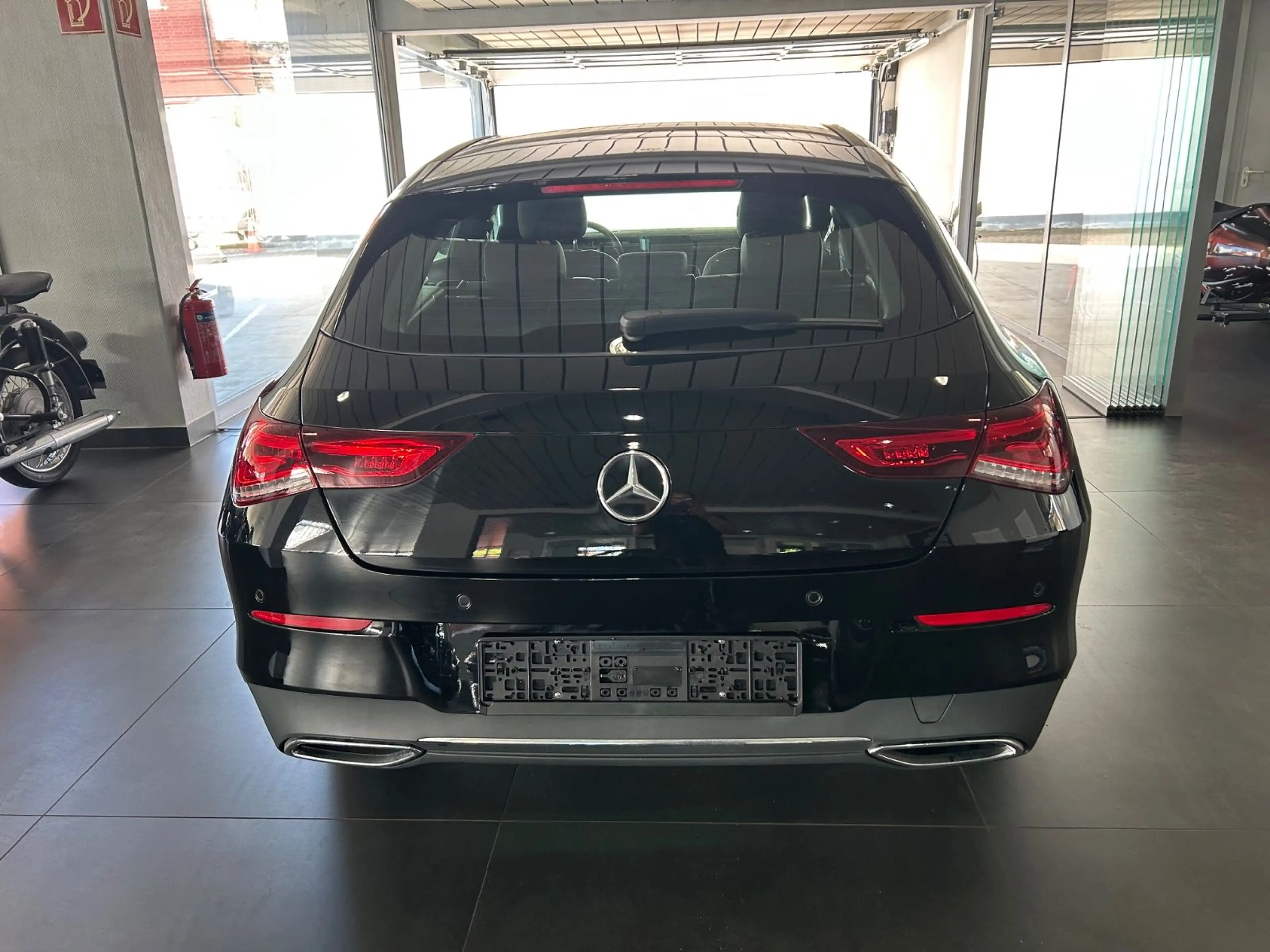 Mercedes-Benz CLA 200 CLA200 Shootig Automatik Navi Leder LED 43000km — photo 5