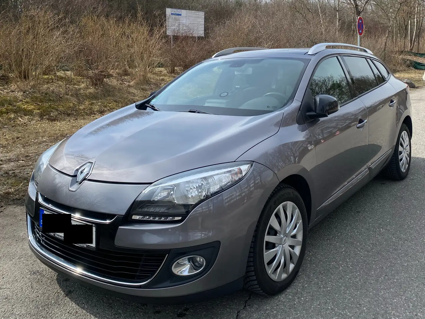 Renault Megane 3 Grandtour - BOSE EDITION dCi 130 mit TÜV Grau - 2