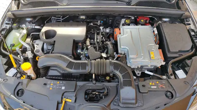 Renault Clio view 15