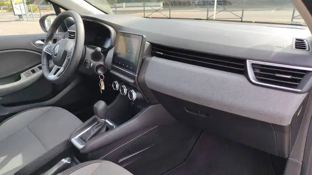 Renault Clio view 10