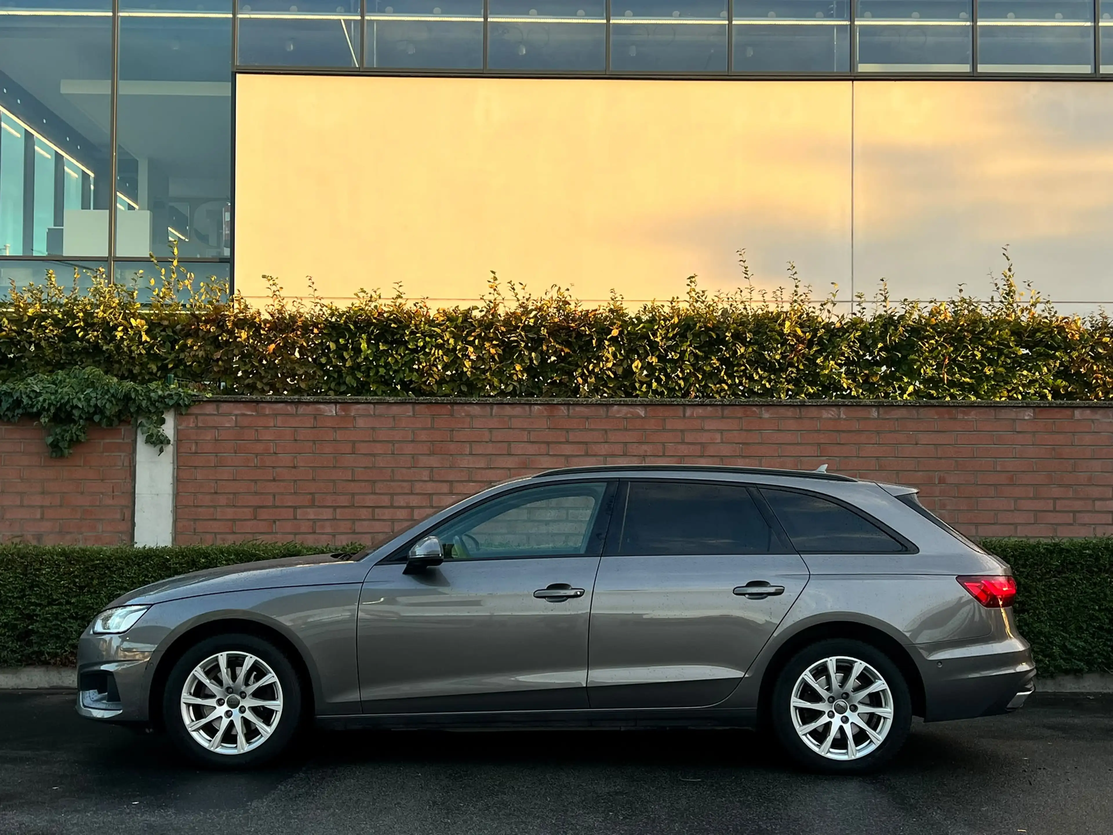 Audi A4 A4 Avant 2.0 TDi S tronic — photo 8