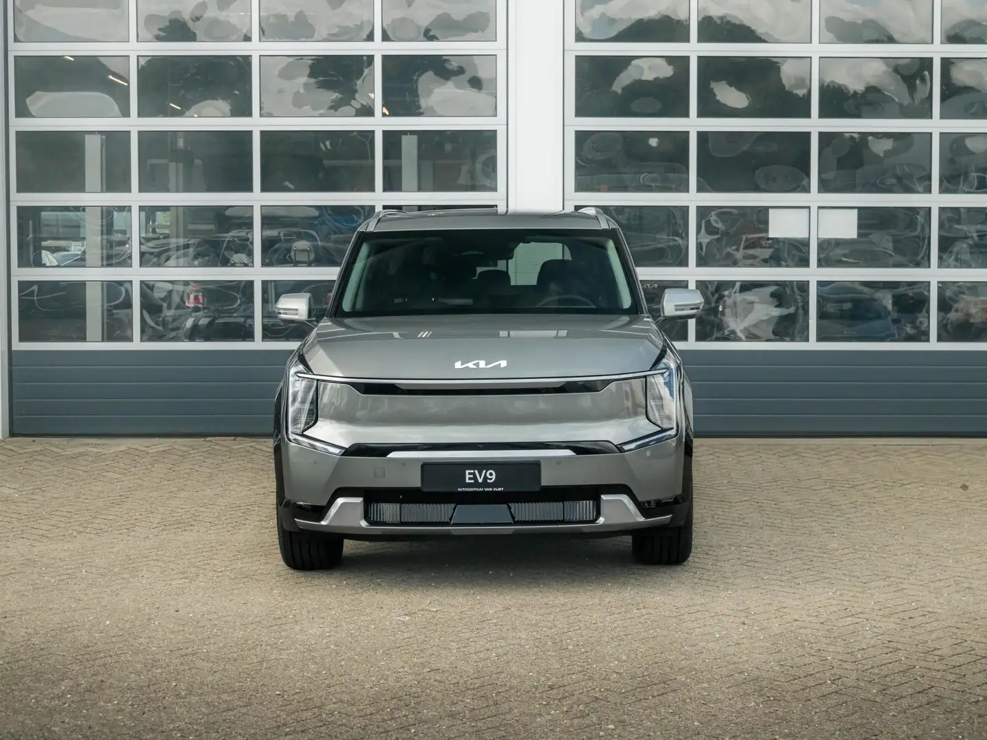 Kia EV9 Plus AWD 99.8 kWh | Uit voorraad leverbaar | Navi Grijs - 2