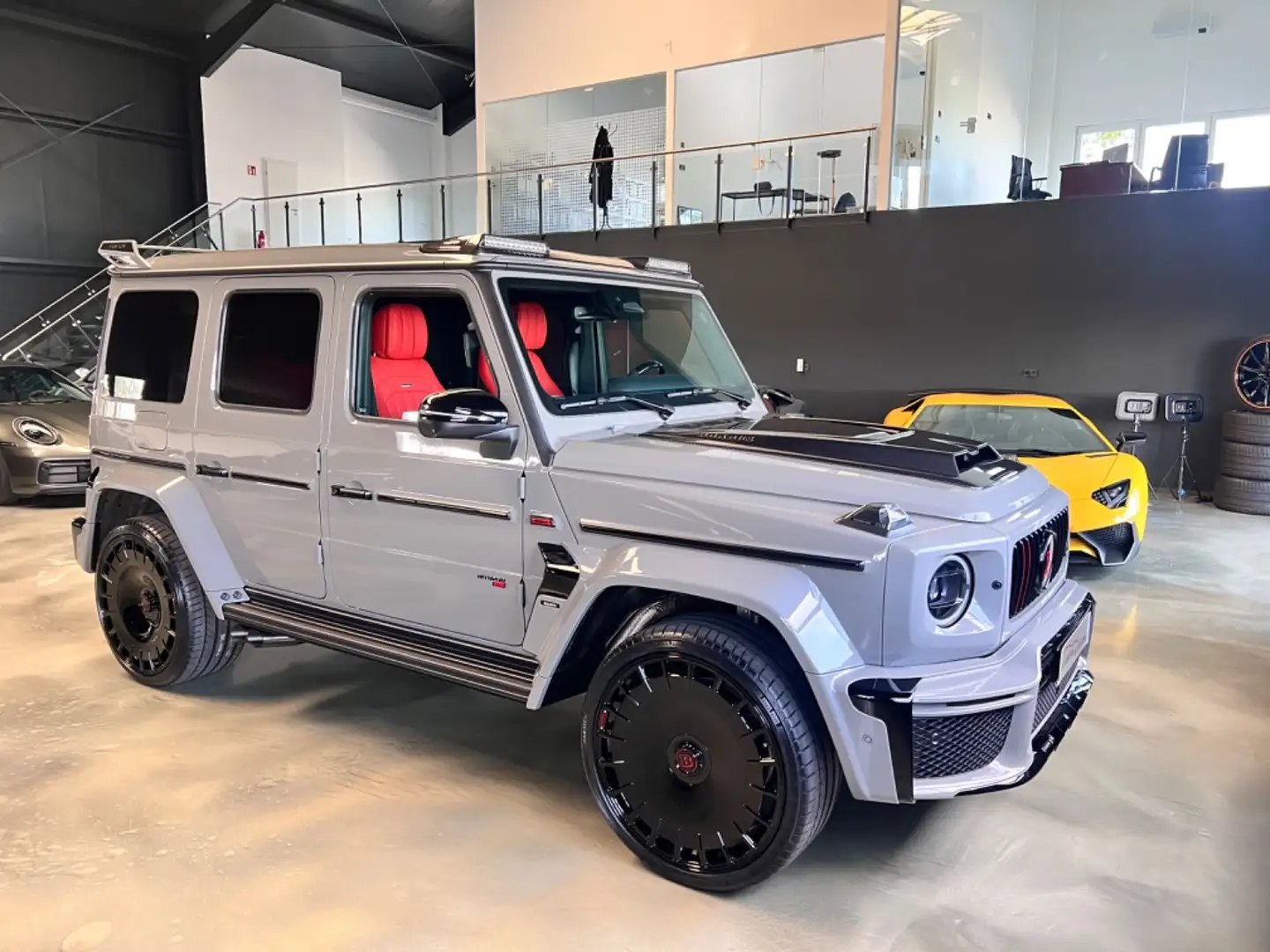 Mercedes-Benz G 63 AMG 2025 W465 BRABUS 800/RED LEATHER Gris - 2