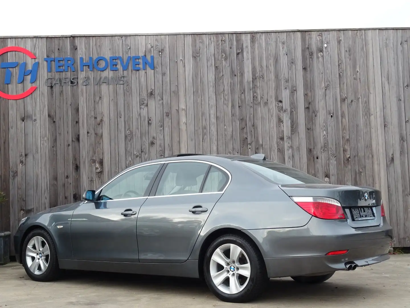 BMW 525 i Sedan Klima Navi Schiebed. Automatik 141KW Grau - 2