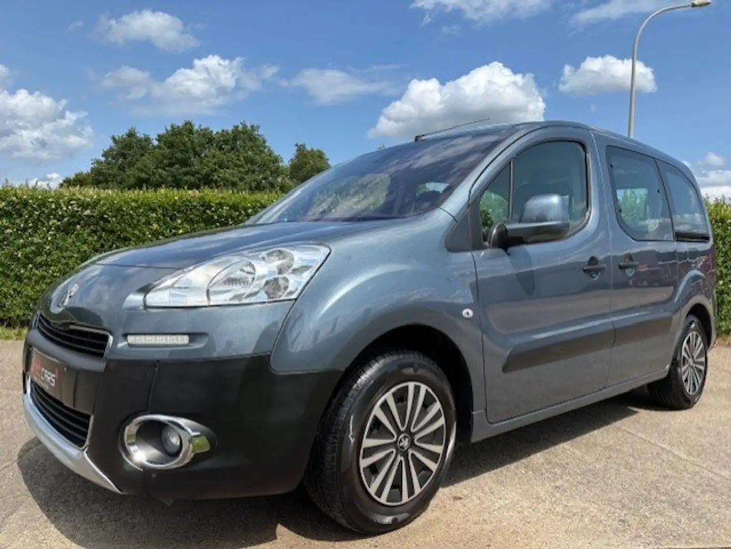Peugeot Partner Tepee 1.6BENZINE AIRCO/LED/TREKHAAK/UIT 1STE HAND! Gris - 1