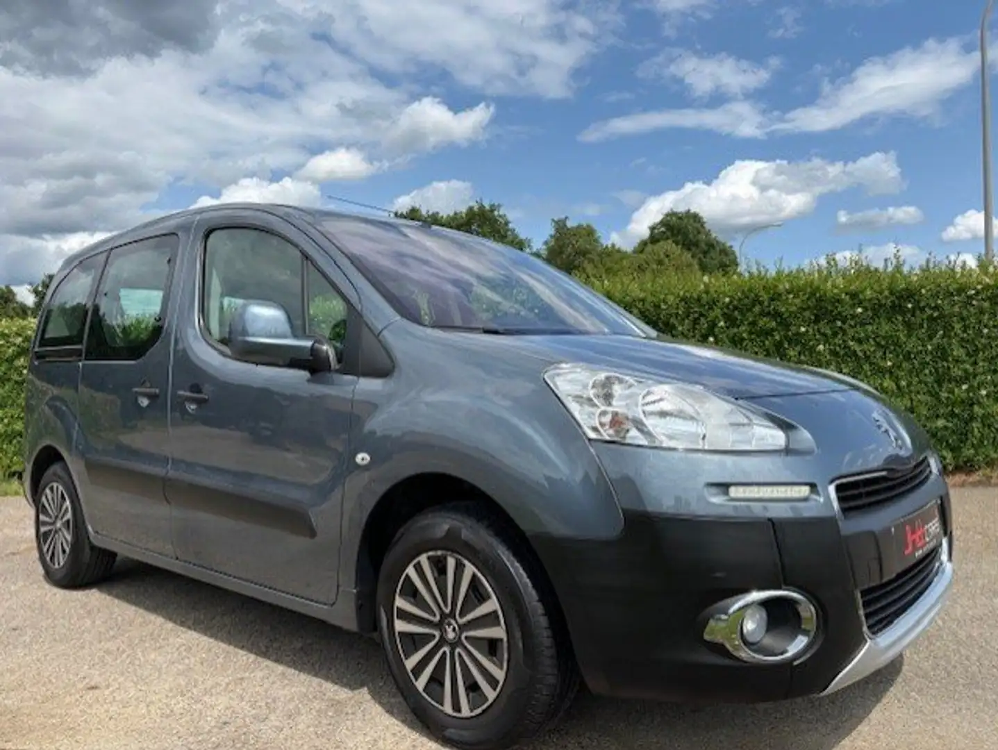 Peugeot Partner Tepee 1.6BENZINE AIRCO/LED/TREKHAAK/UIT 1STE HAND! Gris - 2