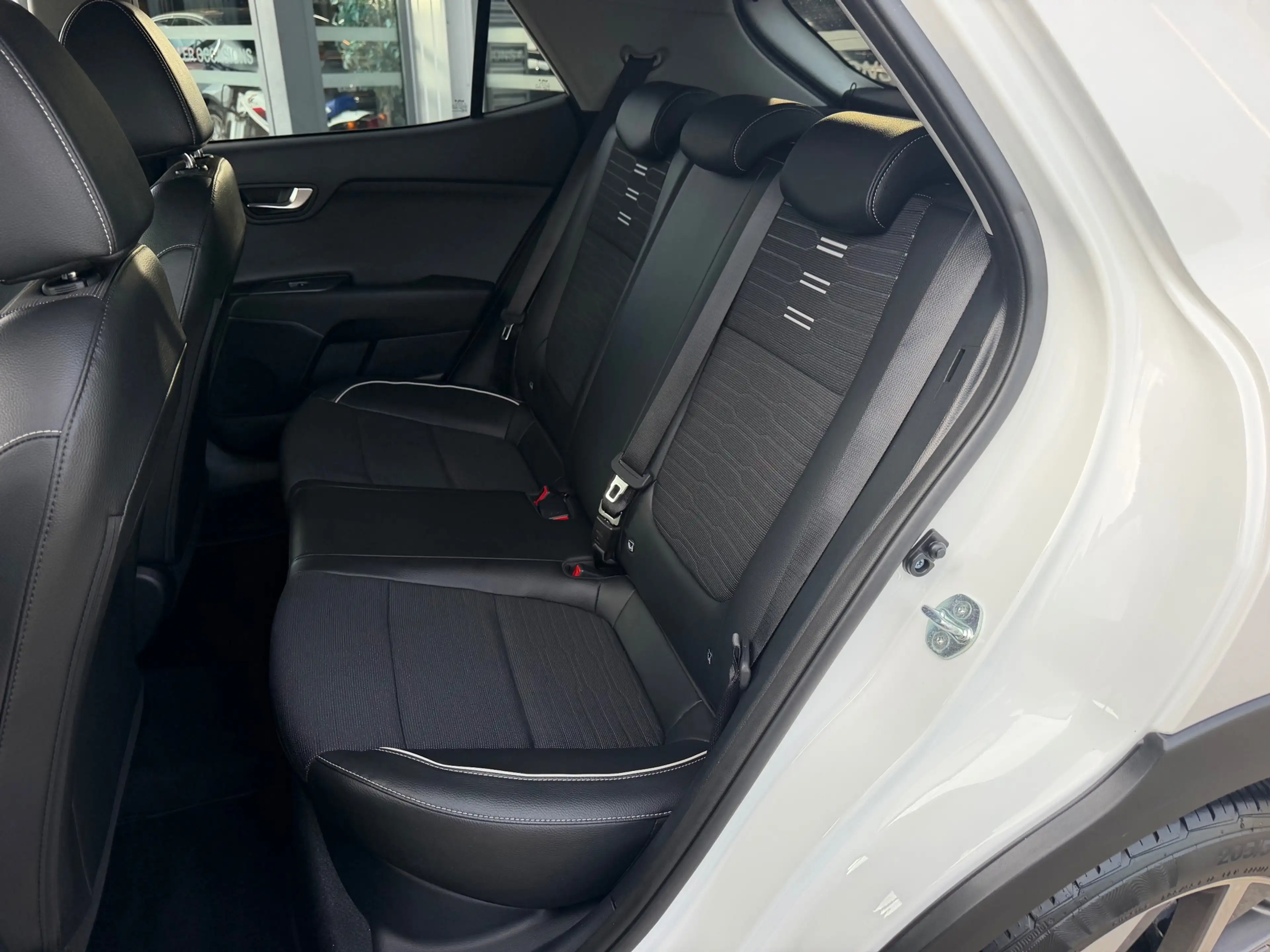 Kia Stonic 1.0 T-GDi MHEV GT-Line Airco Navi Camera Cruise — photo 10