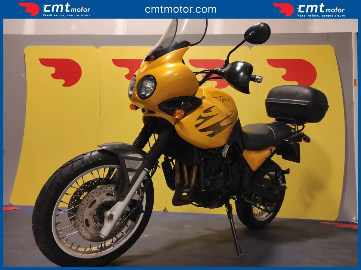 Triumph Tiger 900 - 2