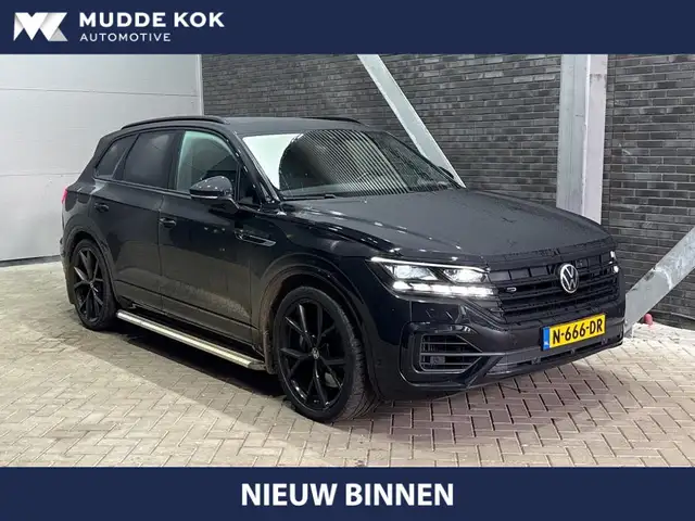 Volkswagen Touareg 3.0 TSi eHybrid 4MOTION R | Luchtvering | Panorama