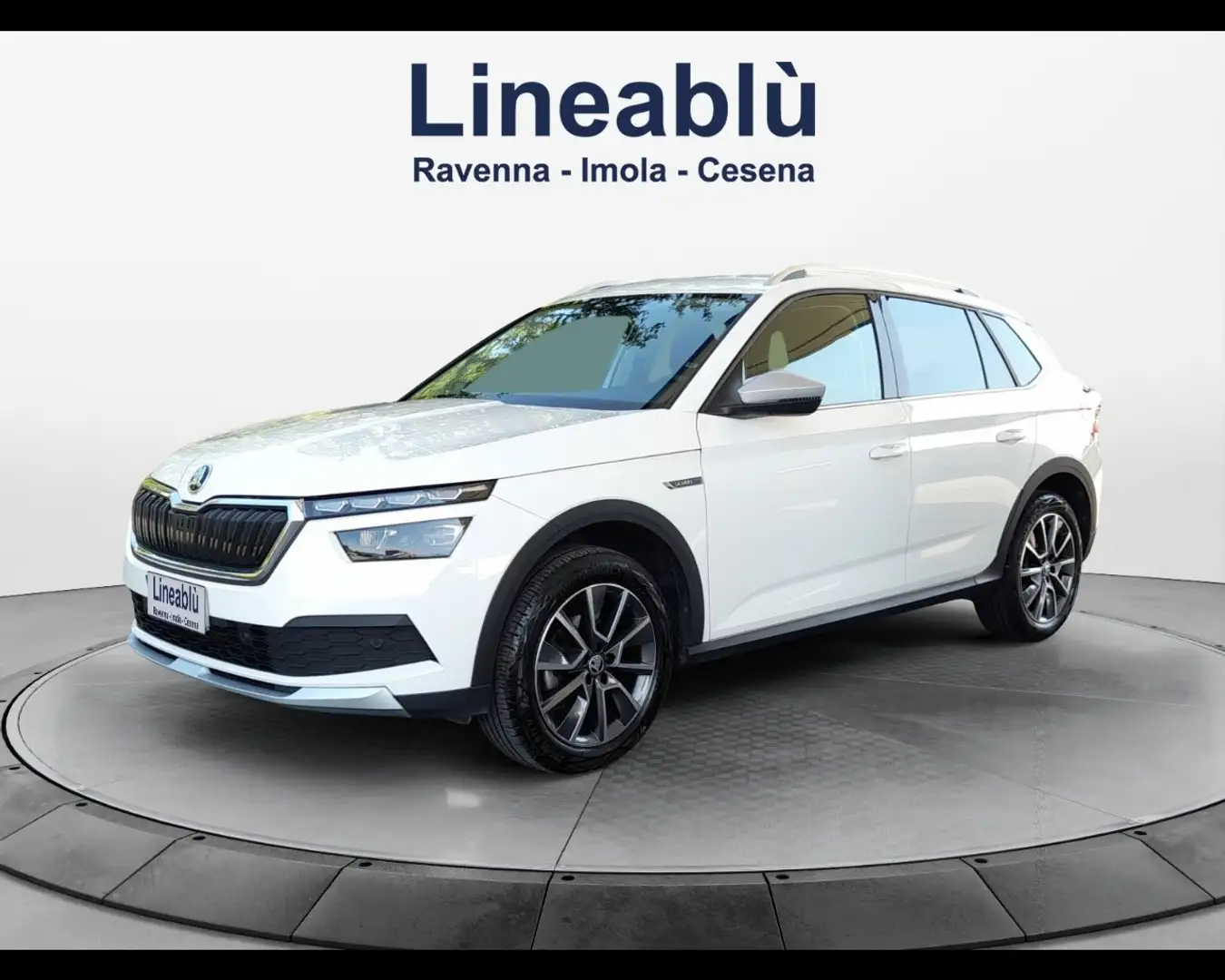 Skoda Kamiq 1.0 TSI 110 CV ScoutLine Bianco - 1