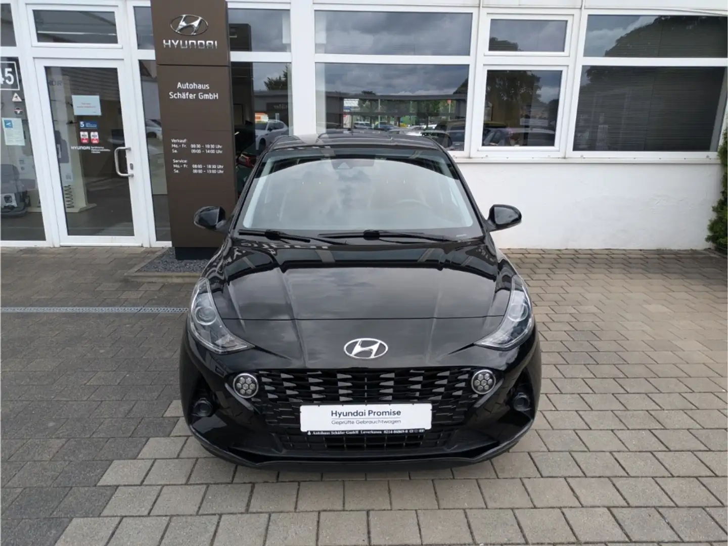 Hyundai i10 Edition 30 Apple CarPlay Kom-paket DAB SHZ Lenkrad Black - 2