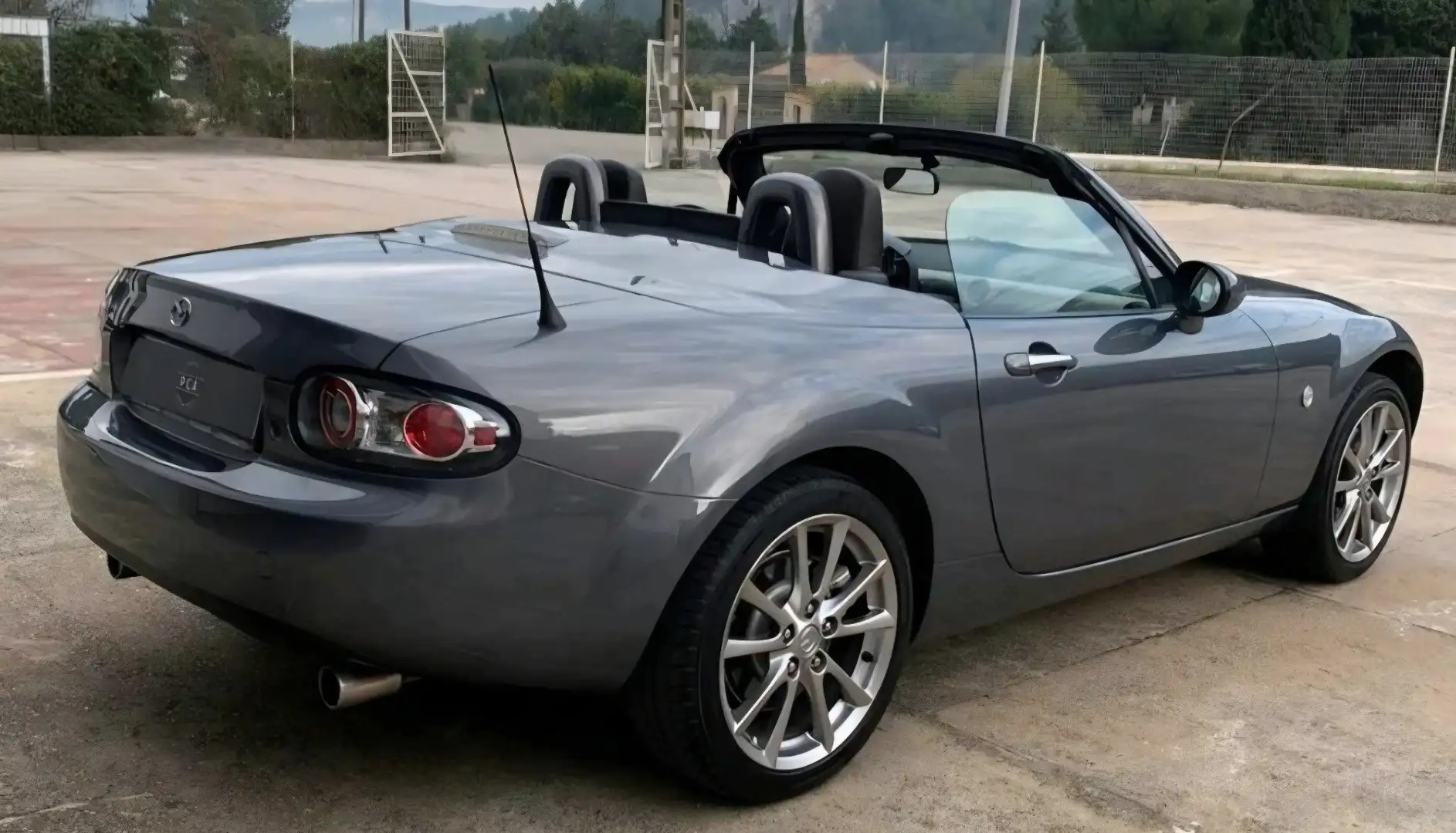 Mazda MX-5 1.8 MZR Roadster Coupe Niseko - 1