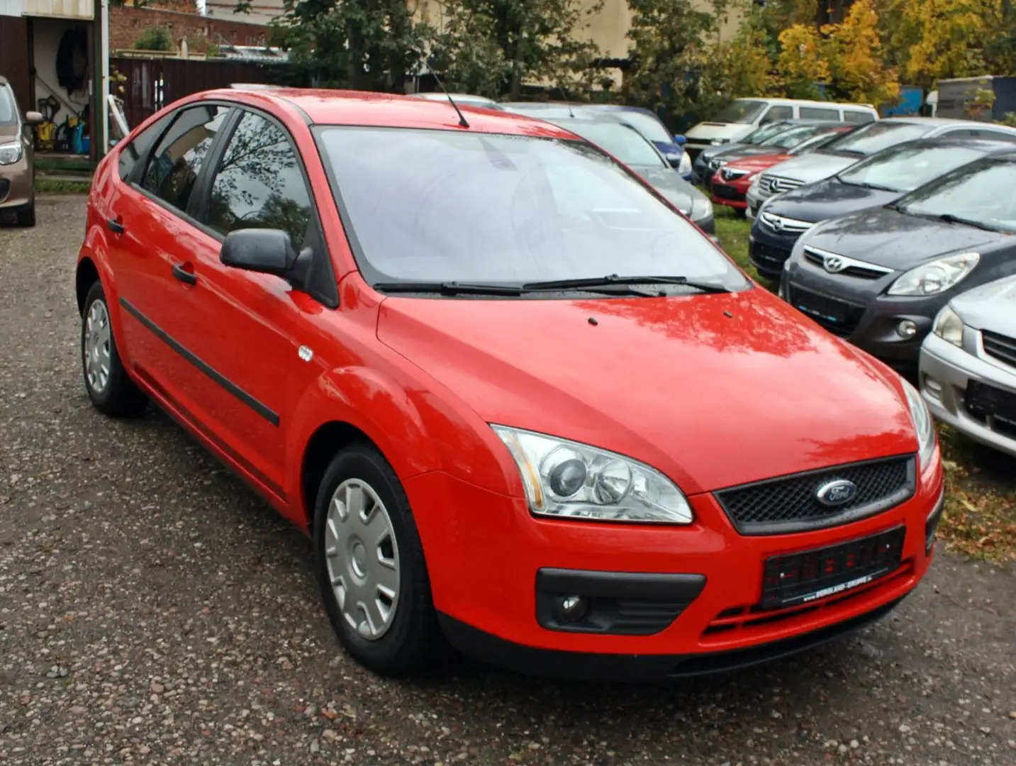 Ford Focus Lim. Trend/TÜV/AU 10/2027 Rot - 1