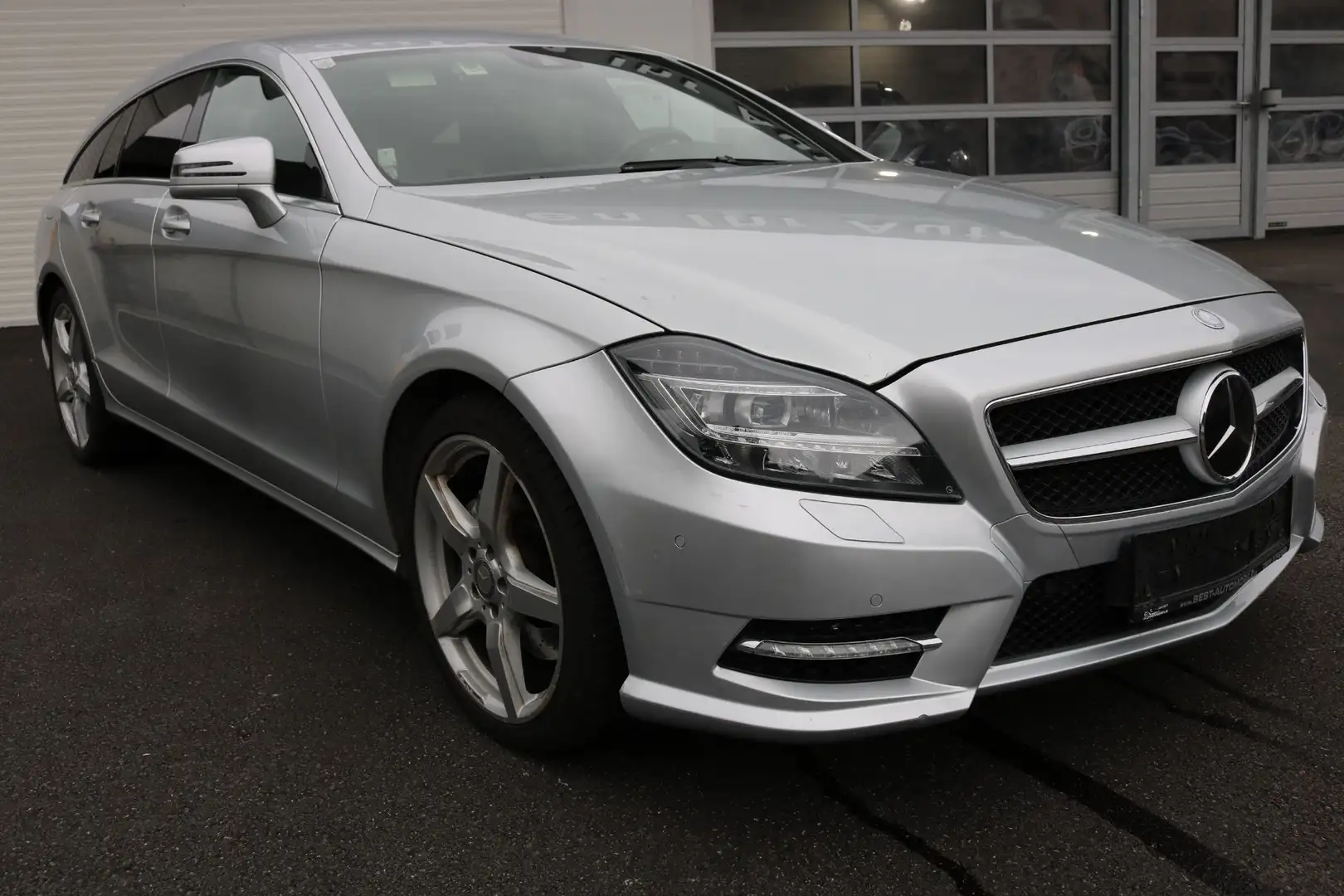Mercedes-Benz CLS 350 CDI Shooting Brake BlueEfficiency 4MATIC Aut. DPF Silber - 1