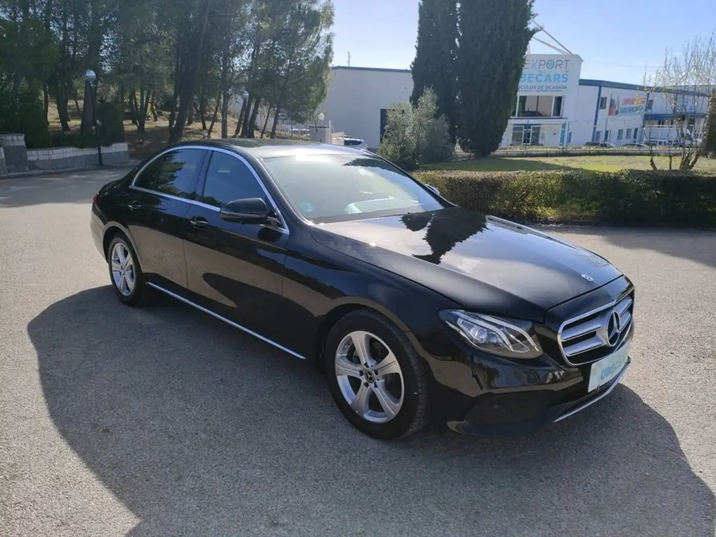 Mercedes-Benz E 220 d Noir - 2