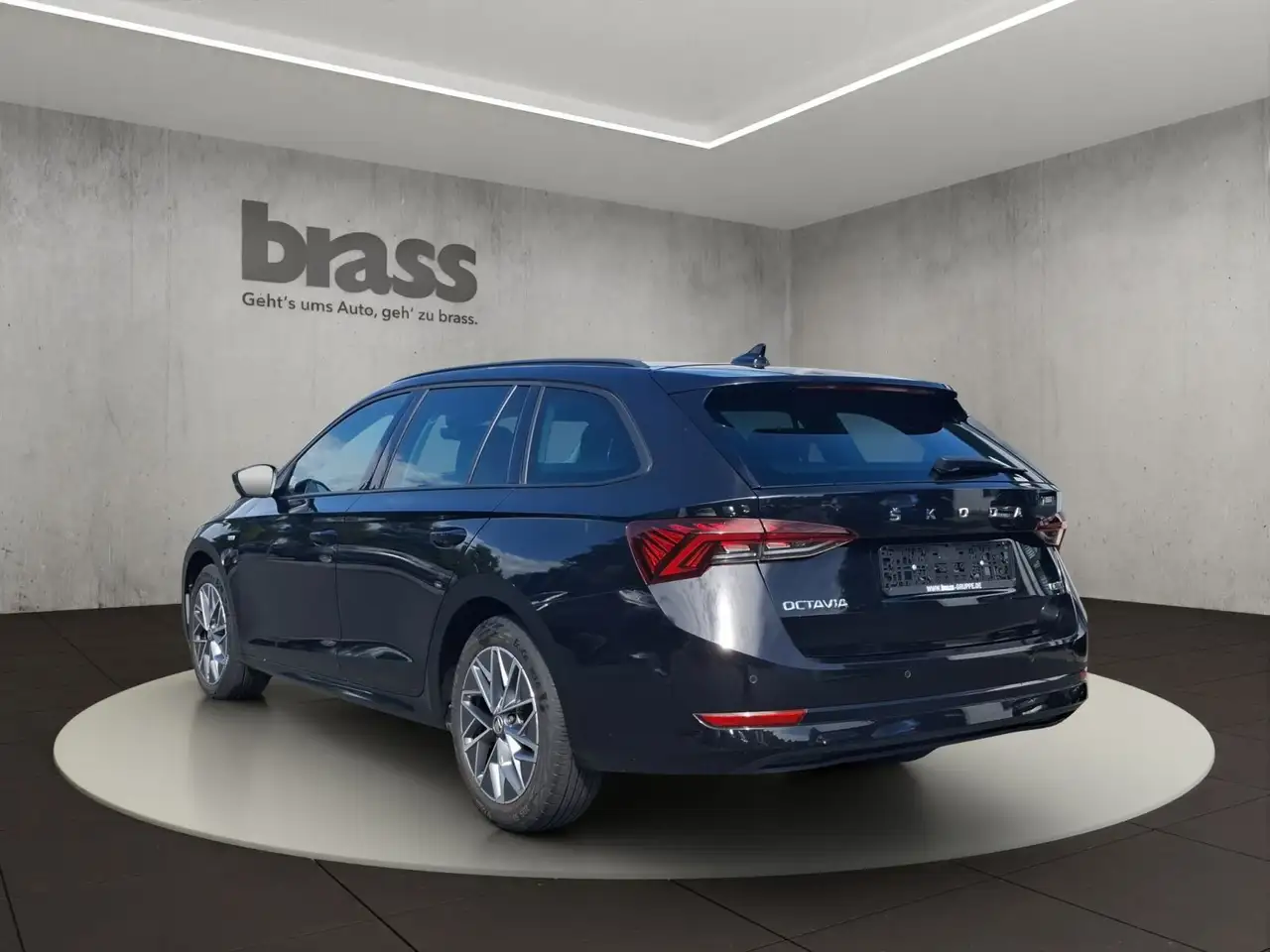 Skoda Octavia Combi Ambition 1.5 e-TEC 110 kW, миниатюра 3