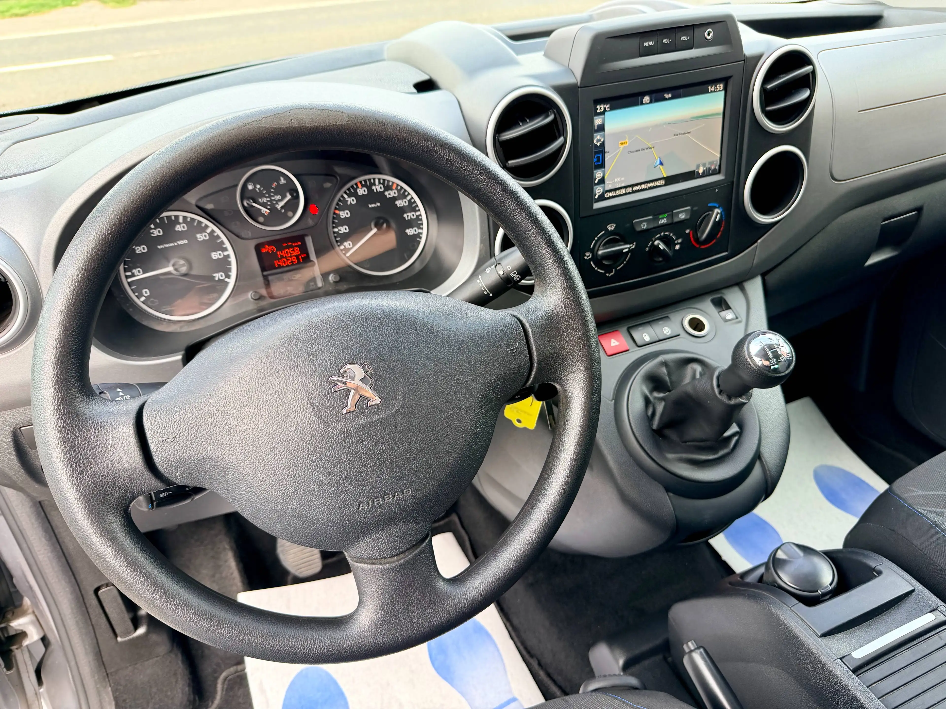 Peugeot Partner Tepee 1.6 BlueHDi Style*1er PROP*NAVI*AIRCO*LED*GARANTIE* — photo 10
