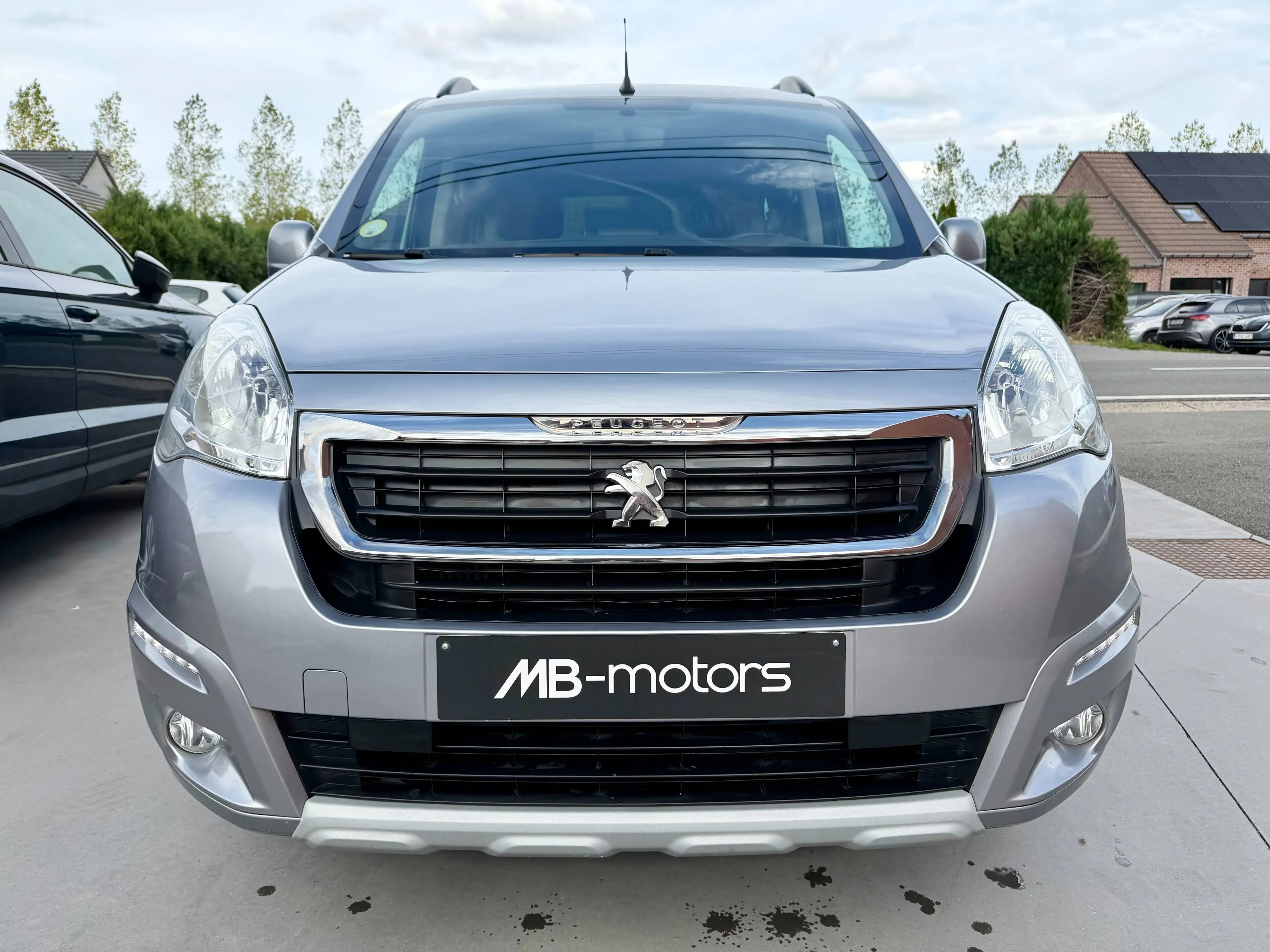 Peugeot Partner Tepee 1.6 BlueHDi Style*1er PROP*NAVI*AIRCO*LED*GARANTIE* — photo 4