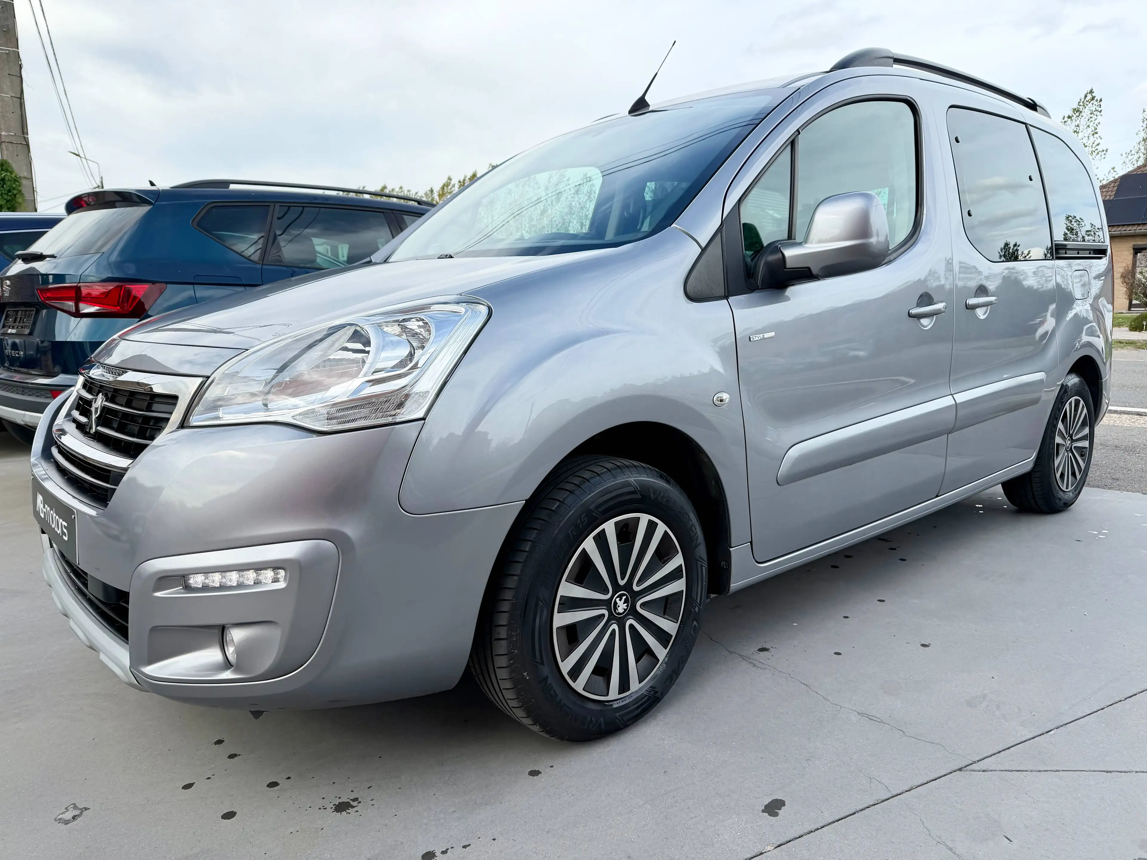 Peugeot Partner Tepee 1.6 BlueHDi Style*1er PROP*NAVI*AIRCO*LED*GARANTIE* — photo 2