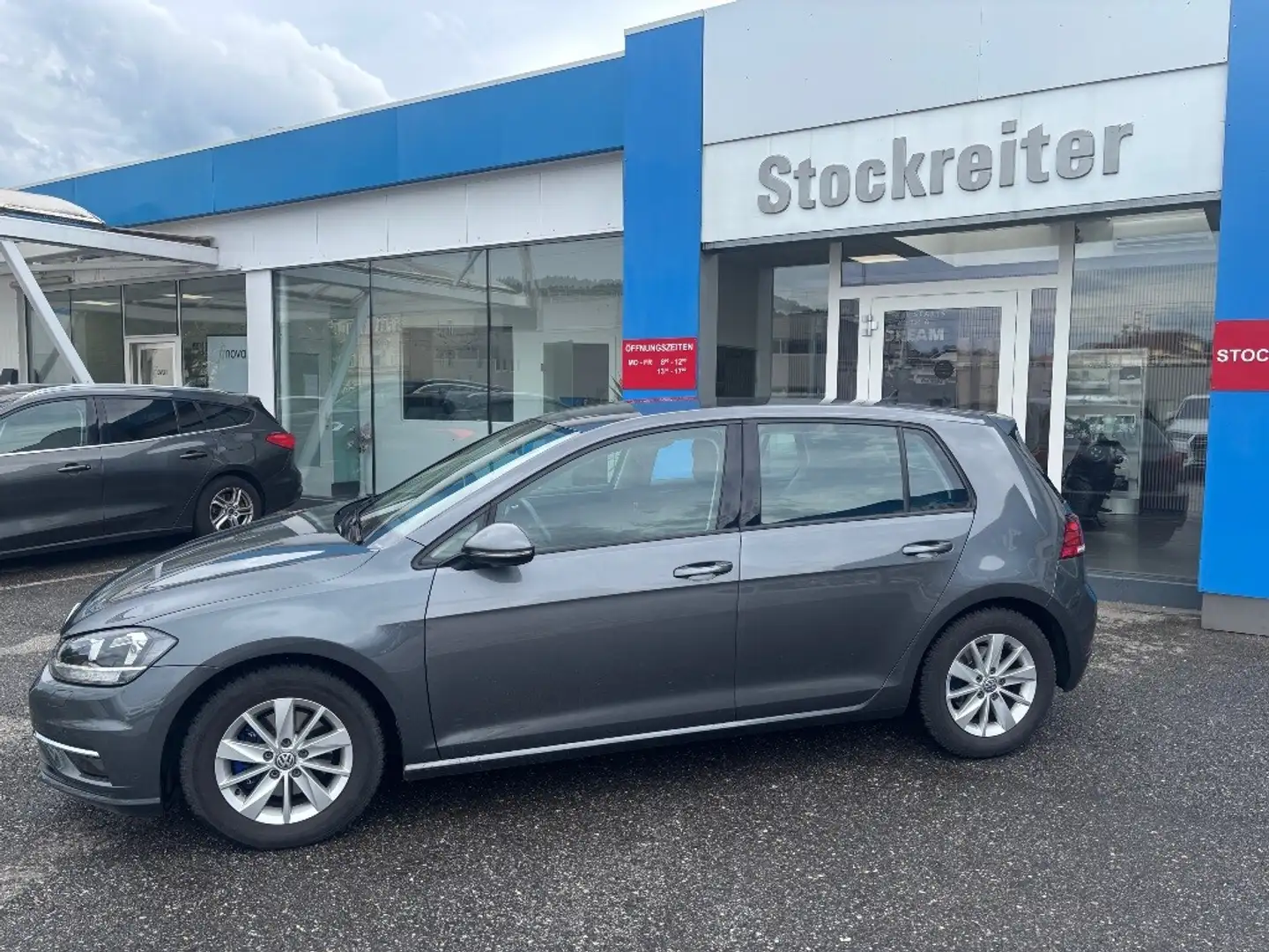Volkswagen Golf 1,5 TSI DSG*PDC*TEMPO ACC*FREISPRECH*SZH* Grau - 2