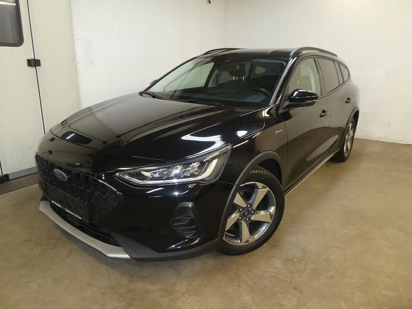 Ford Focus Active X Kombi 1.5 EcoBlue Aut. LED, Winter-Paket Schwarz - 1