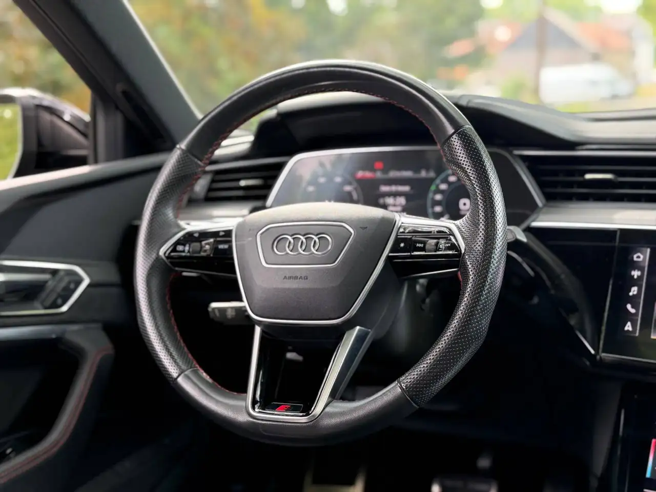 Audi Q8 Sportback e-Tron 55 Quattro Competition, миниатюра 24