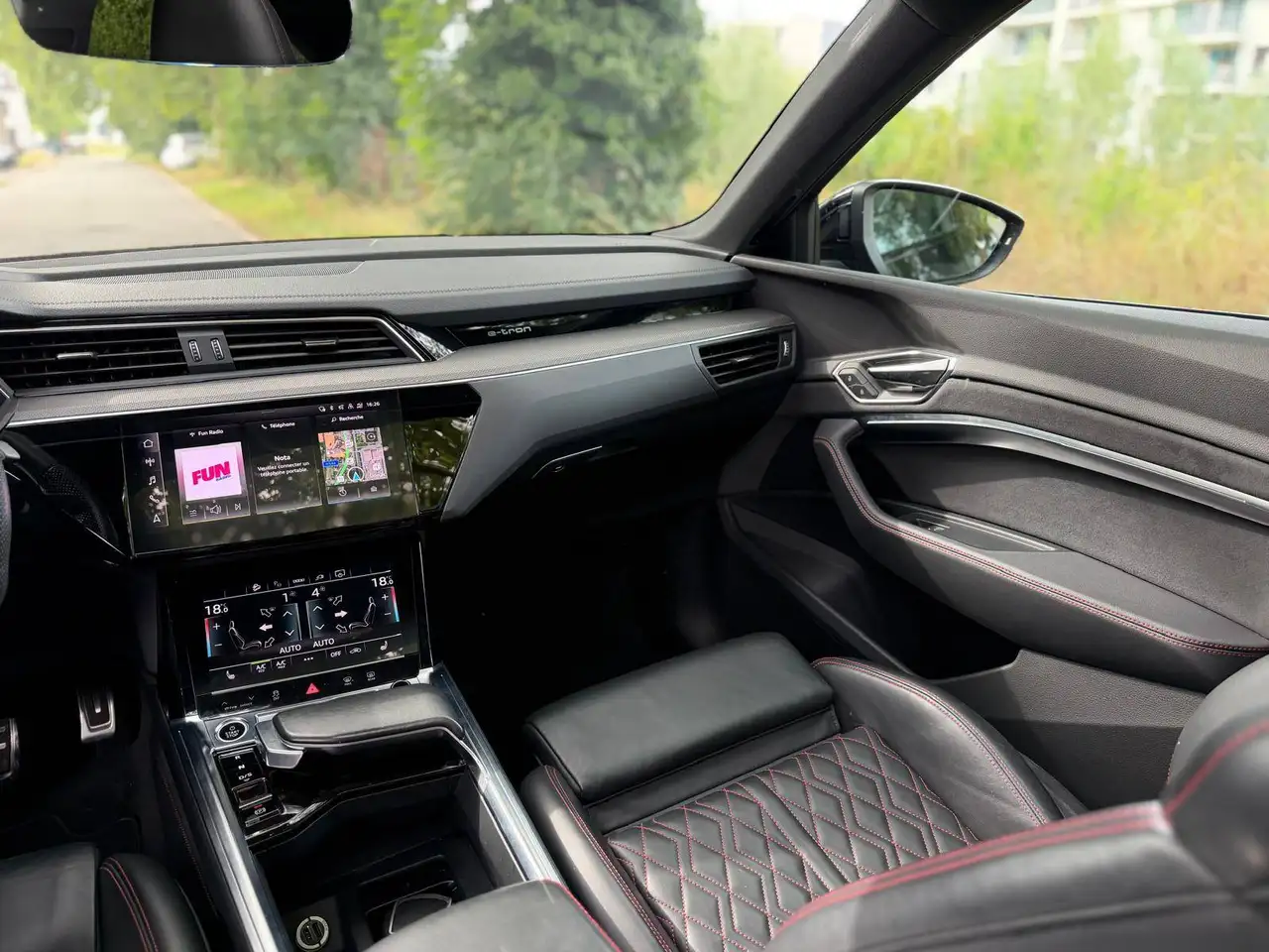 Audi Q8 Sportback e-Tron 55 Quattro Competition, миниатюра 26