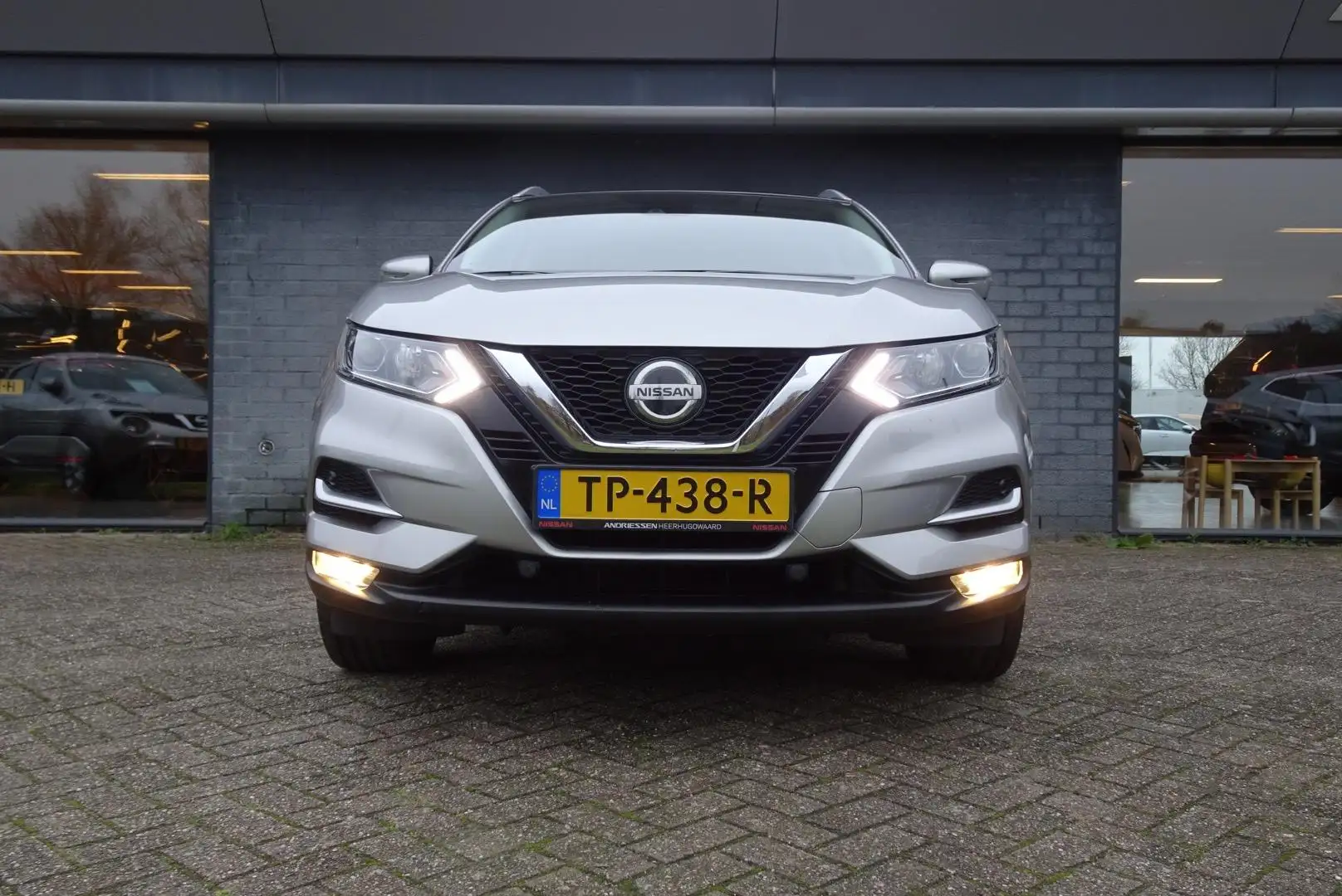 Nissan Qashqai 1.2 N-Connecta Grau - 2