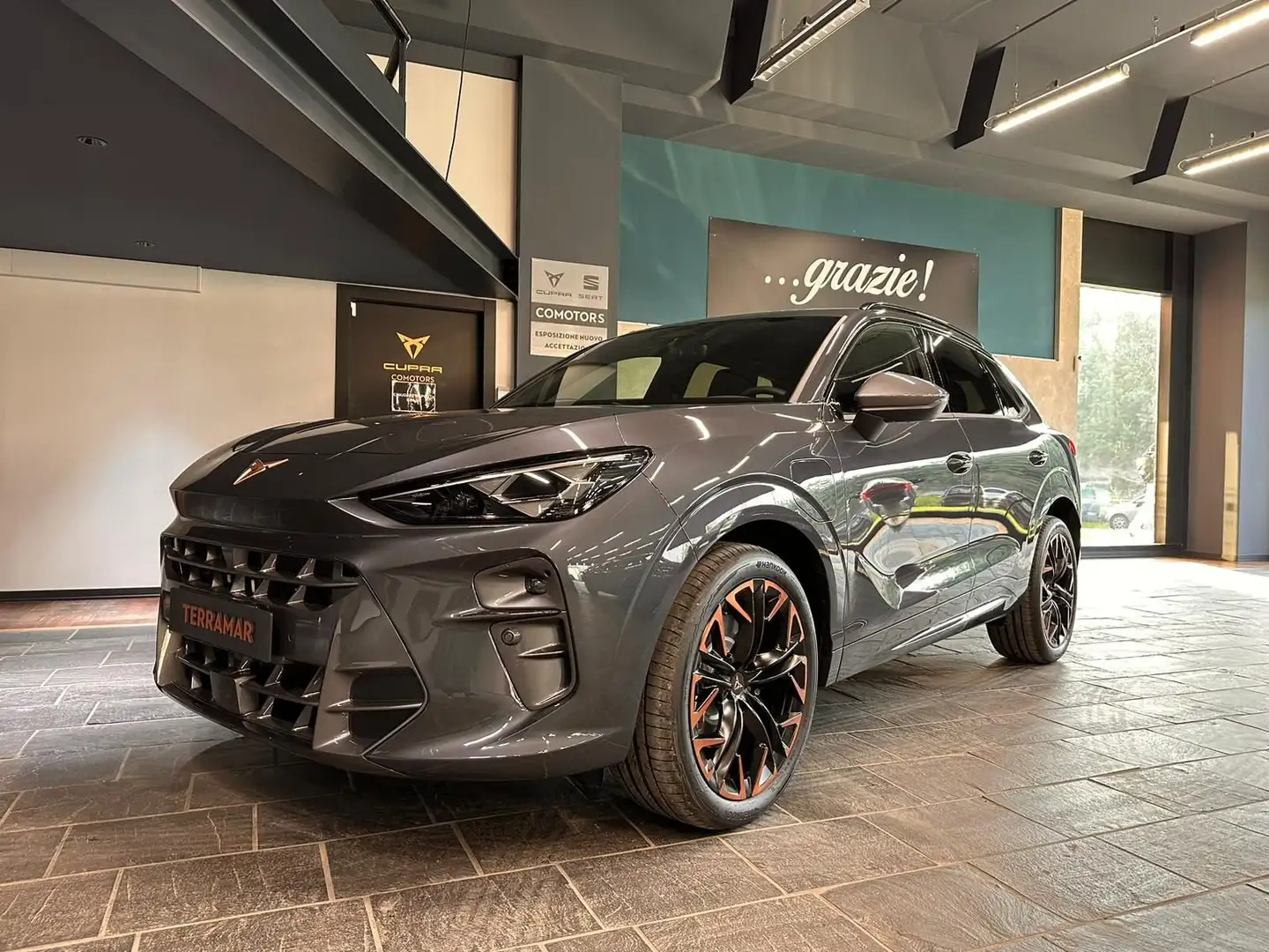 CUPRA Terramar Terramar 1.5 e-Hybrid DSG Impulse Gris - 1