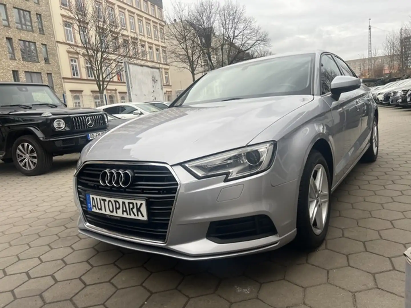 Audi A3 1.0 TFSI Ambition*Navi*Xenon*PDC*92000 KM Grigio - 2