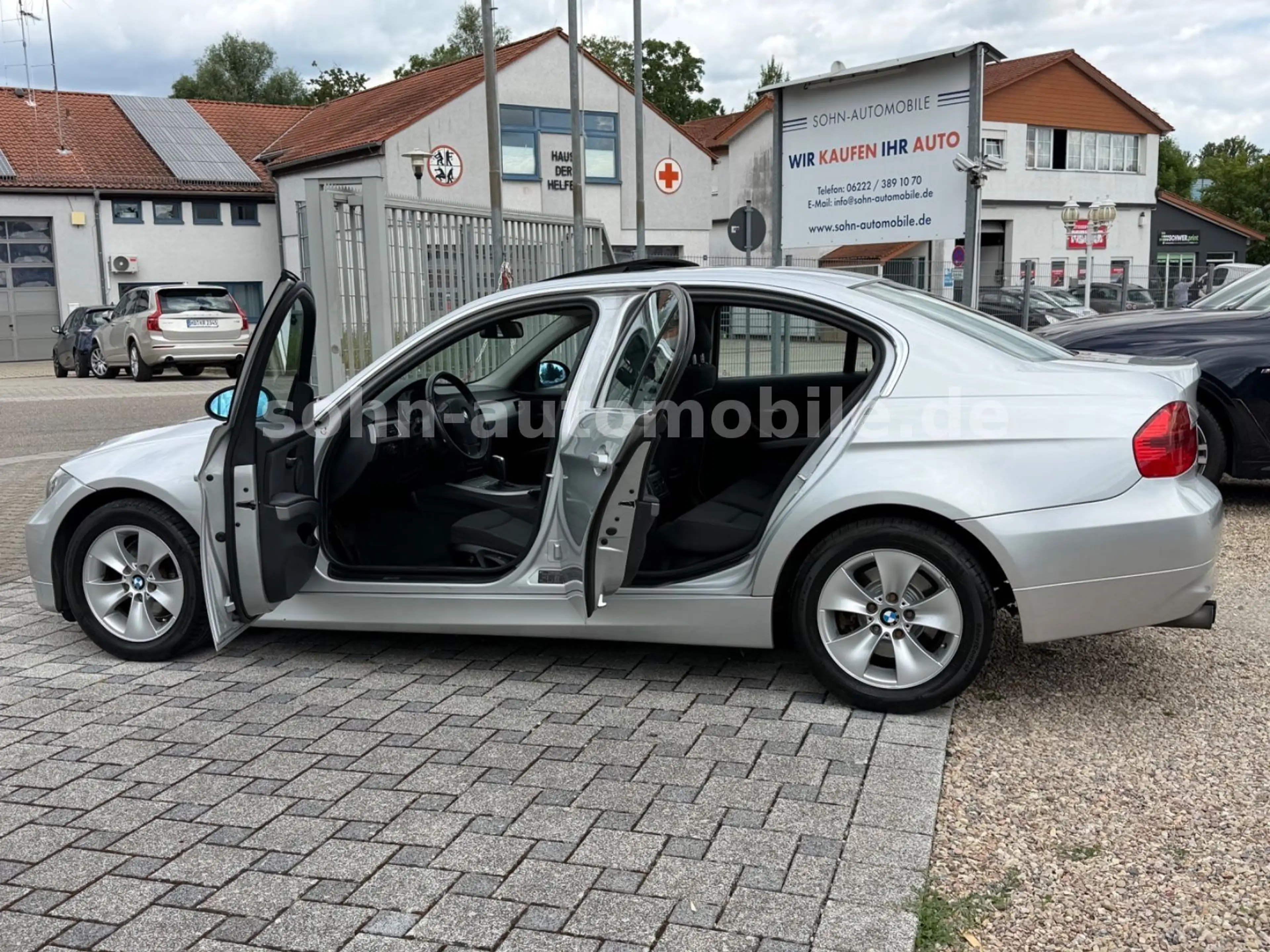 BMW 325 i Limo. Automatik/2.Hand/Scheckheft/Xenon/GSD — photo 9